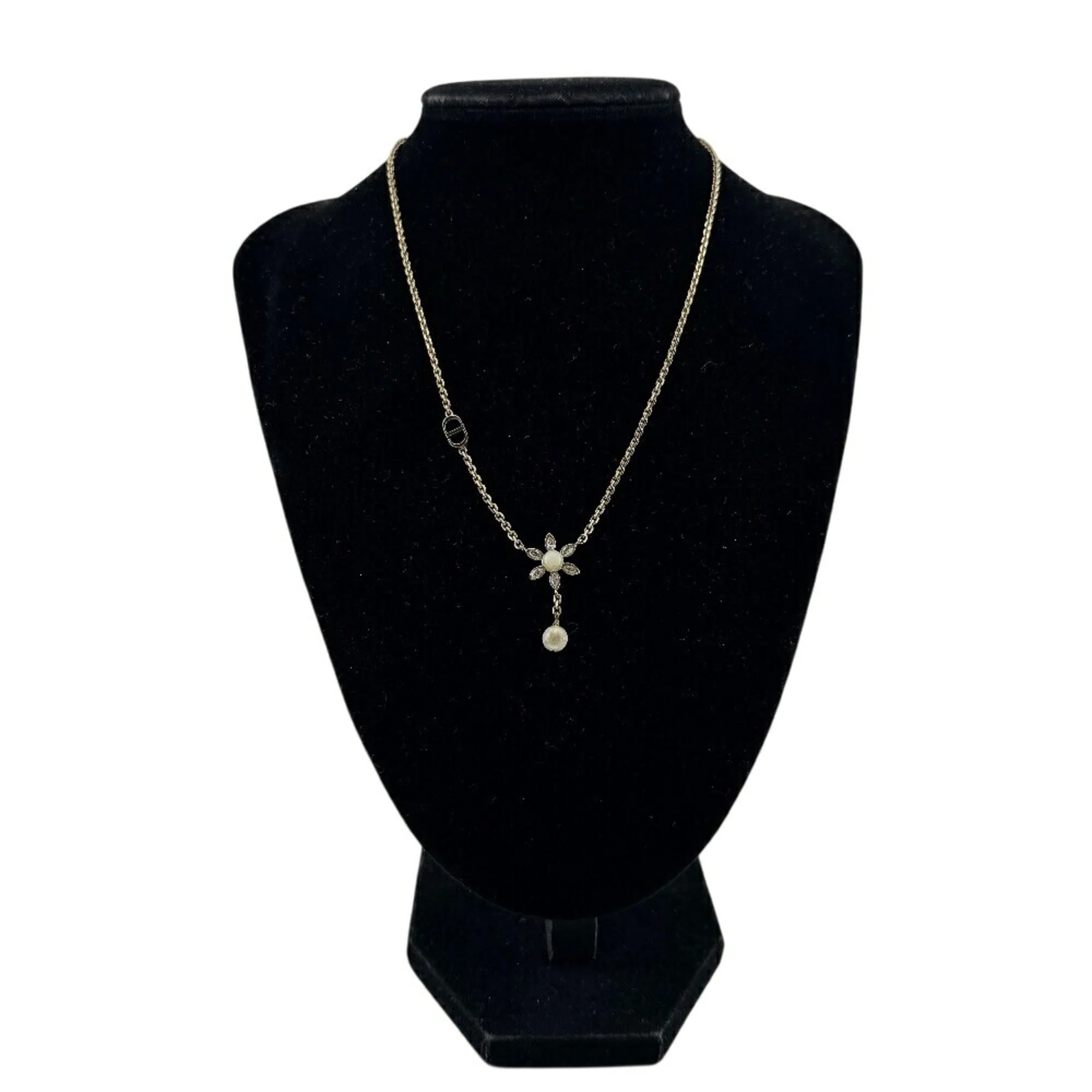 In Bloom Flower Motif Pendant Necklace Gold - Image 9