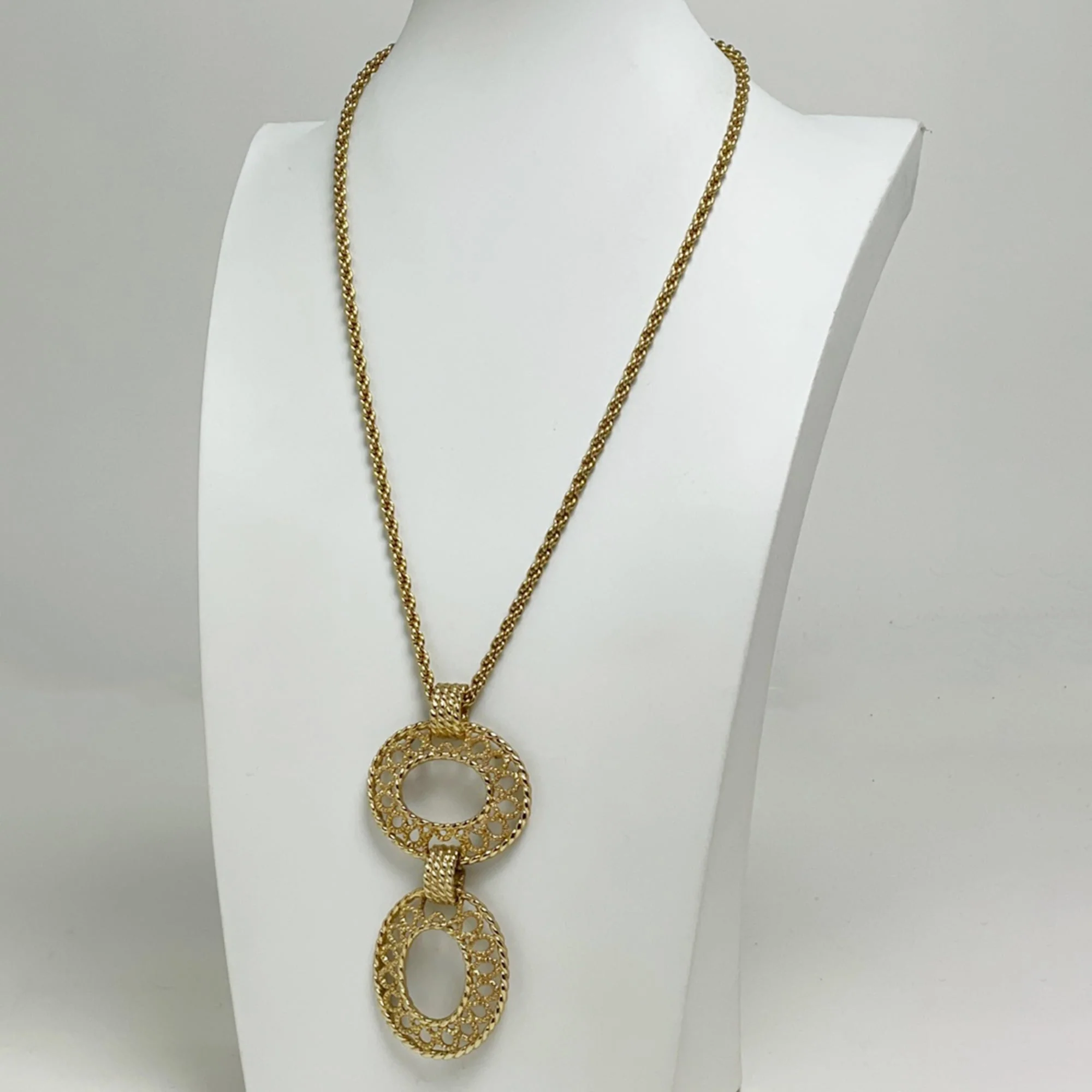 Oval Pendant Necklace Gold - Image 5