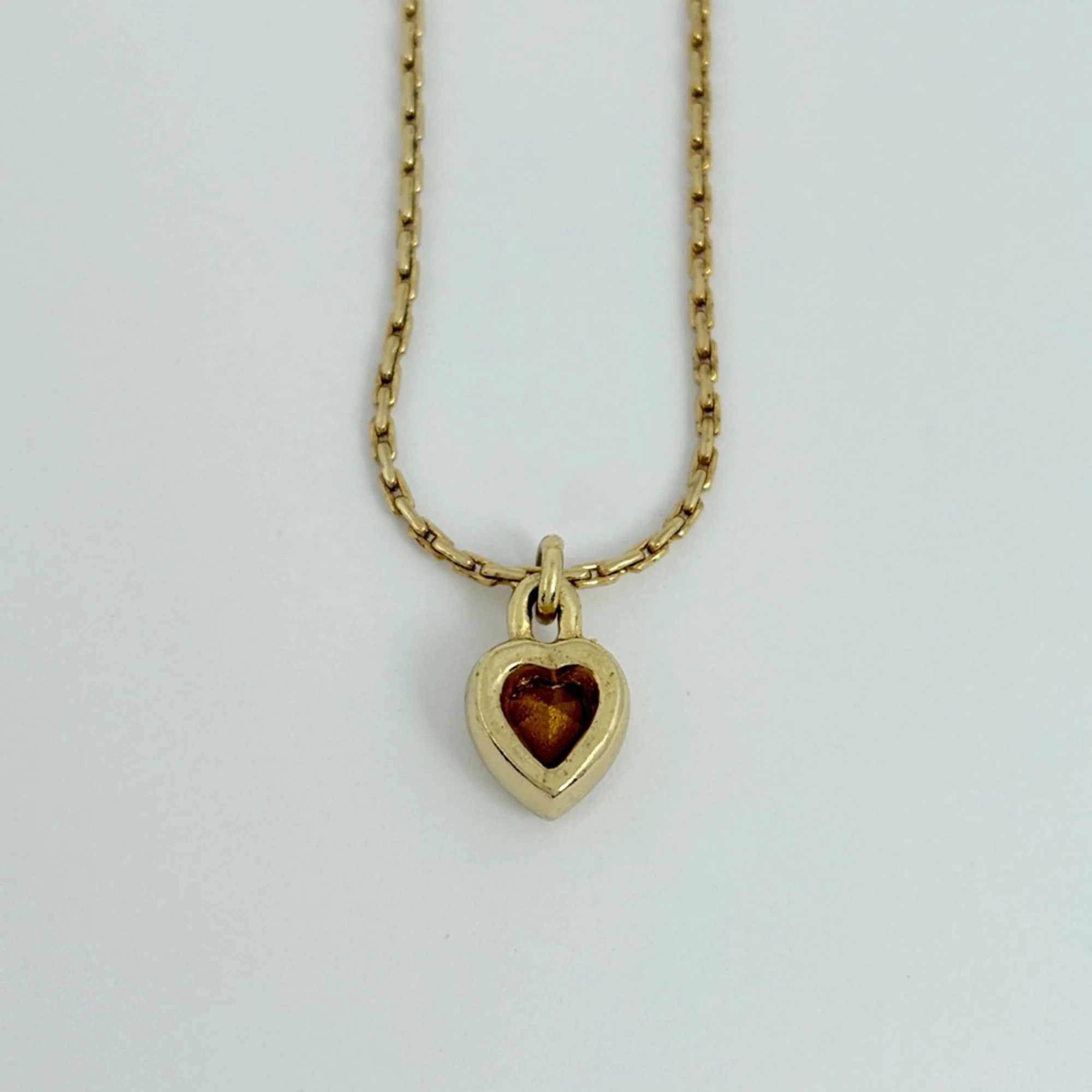 Pendant Necklace Gold With Rhinestone Heart Motif - Image 2