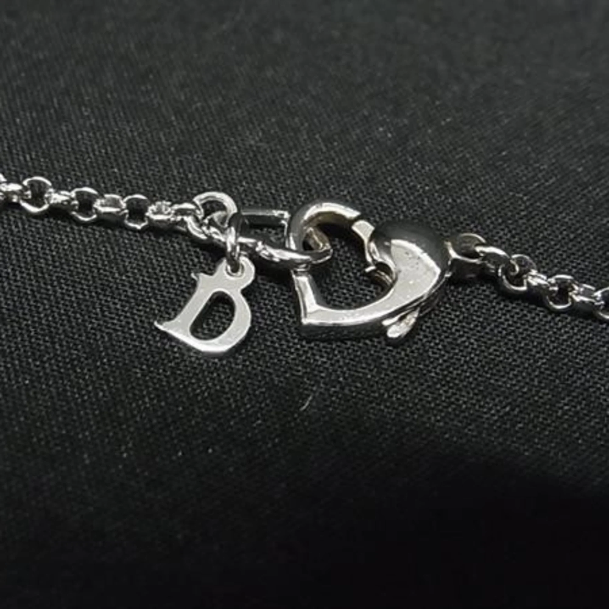 Pendant Necklace Metal with Rhinestone Heart - Image 3