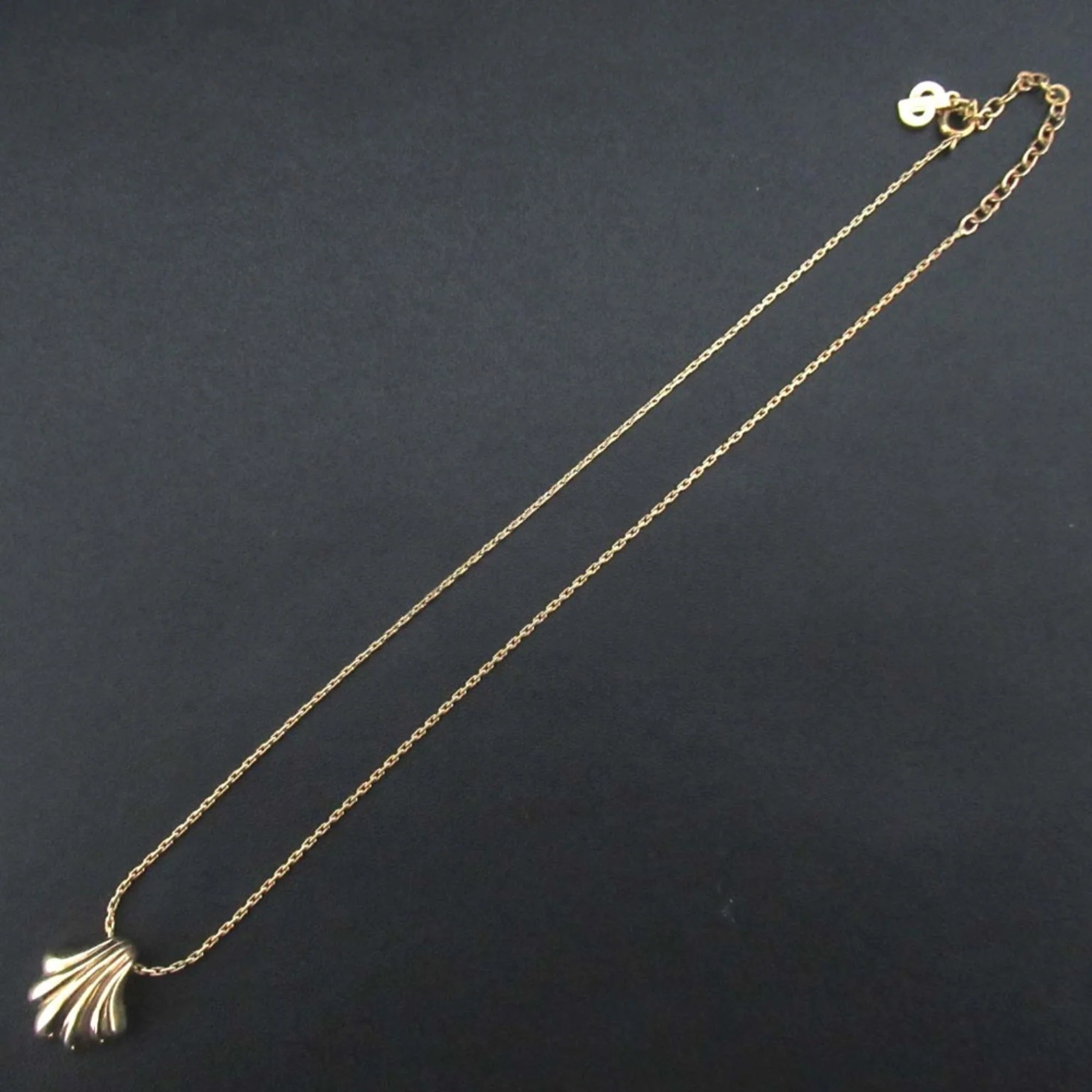Vintage Pendant Necklace Gold with Shell - Image 3