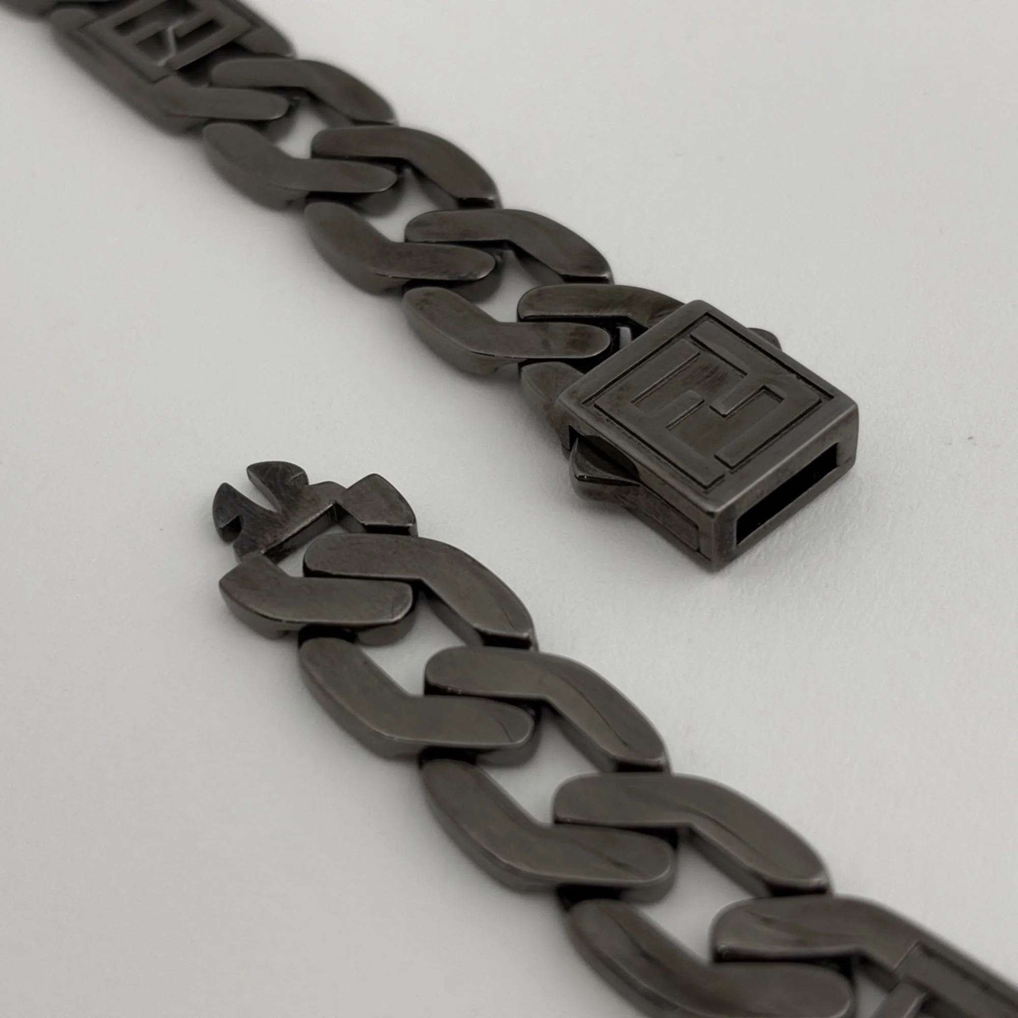 FF Zucca Pendant Necklace Ruthenium Black - Image 2