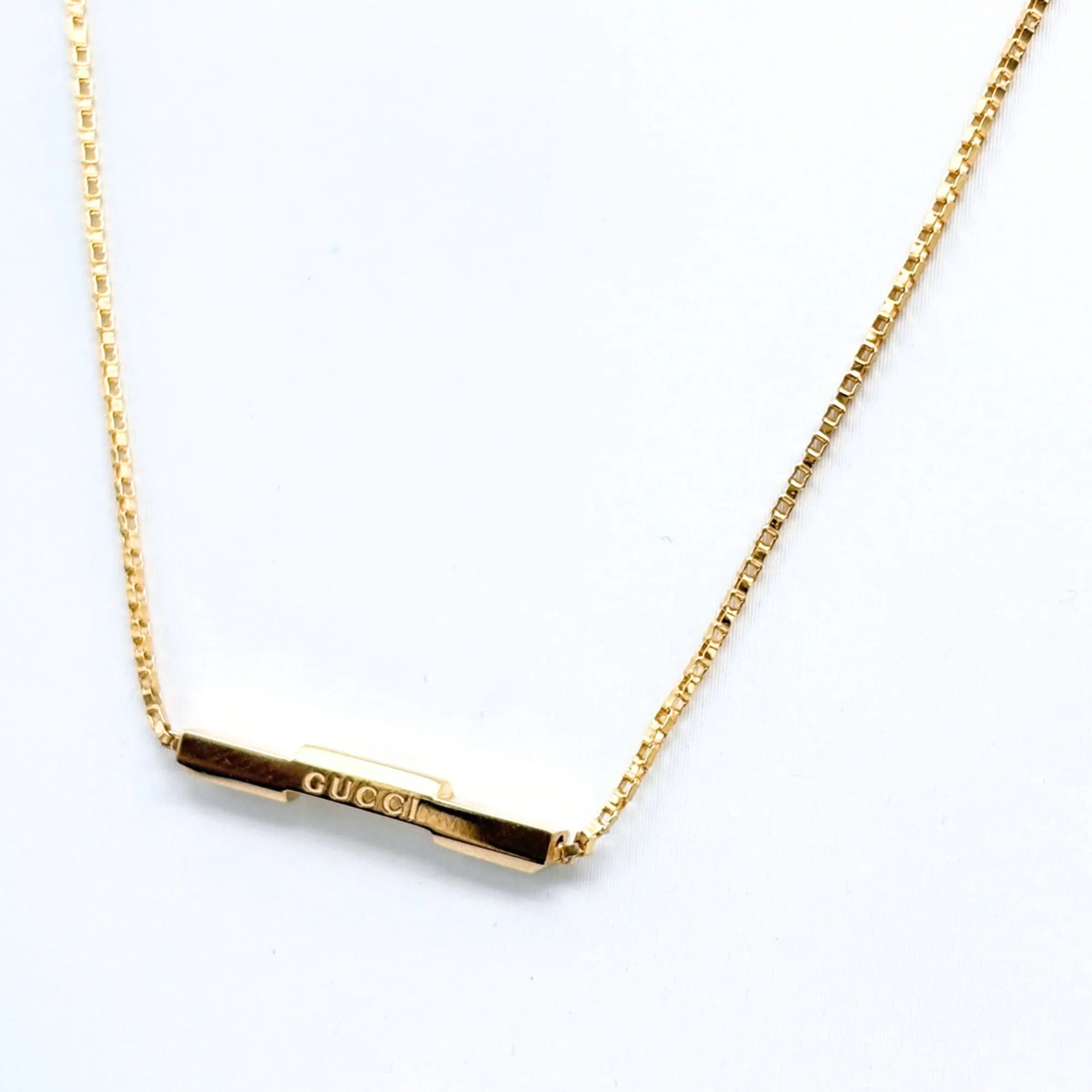 Link to Love Pendant Necklace 18K Yellow Gold