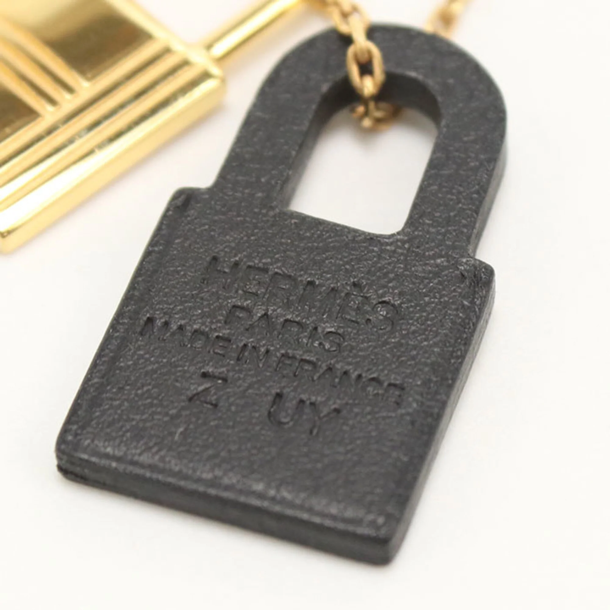 O'Kelly PM Pendant Necklace Metal Gold - Image 4