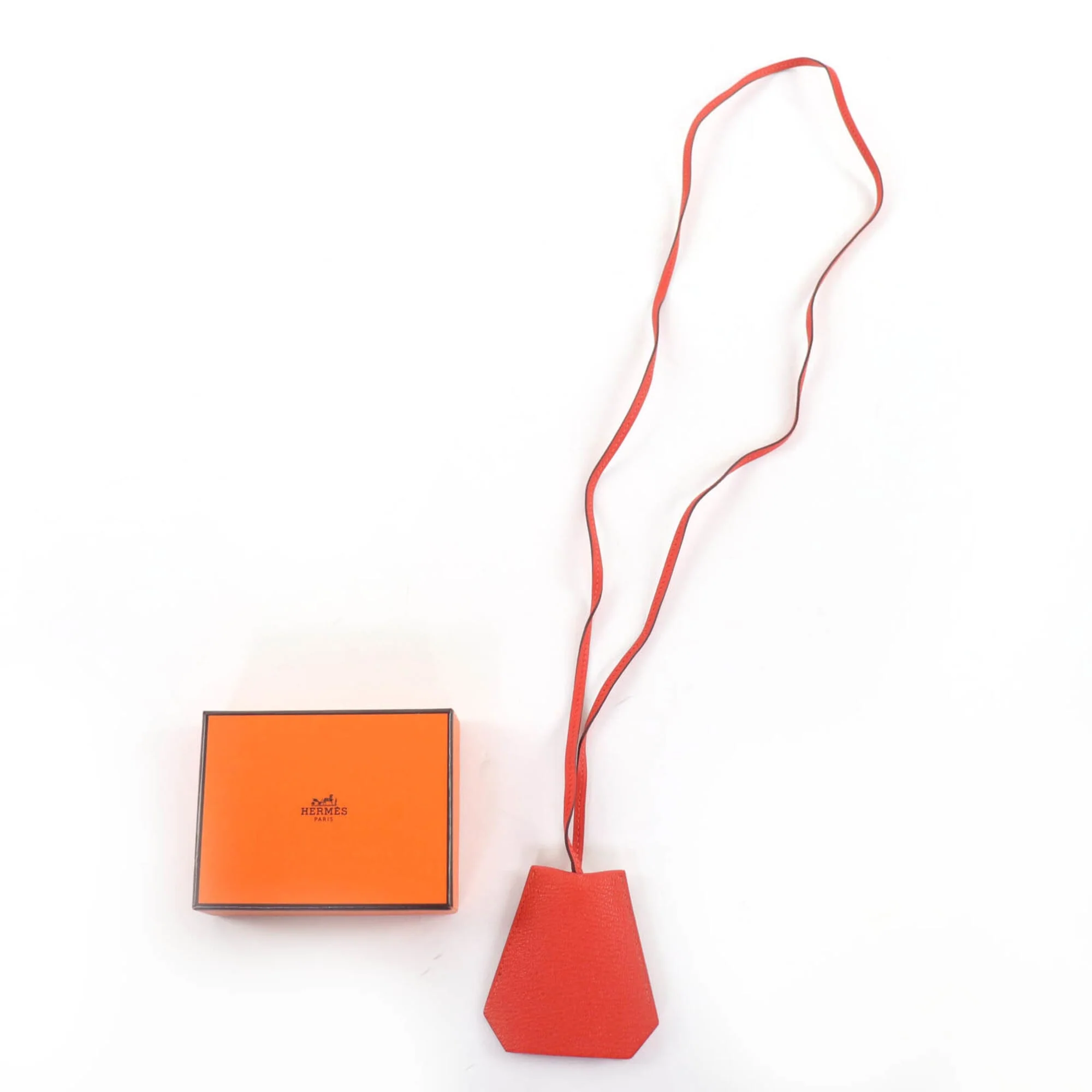Pendant Necklace Chevre Leather Capucine and Silver - Image 2