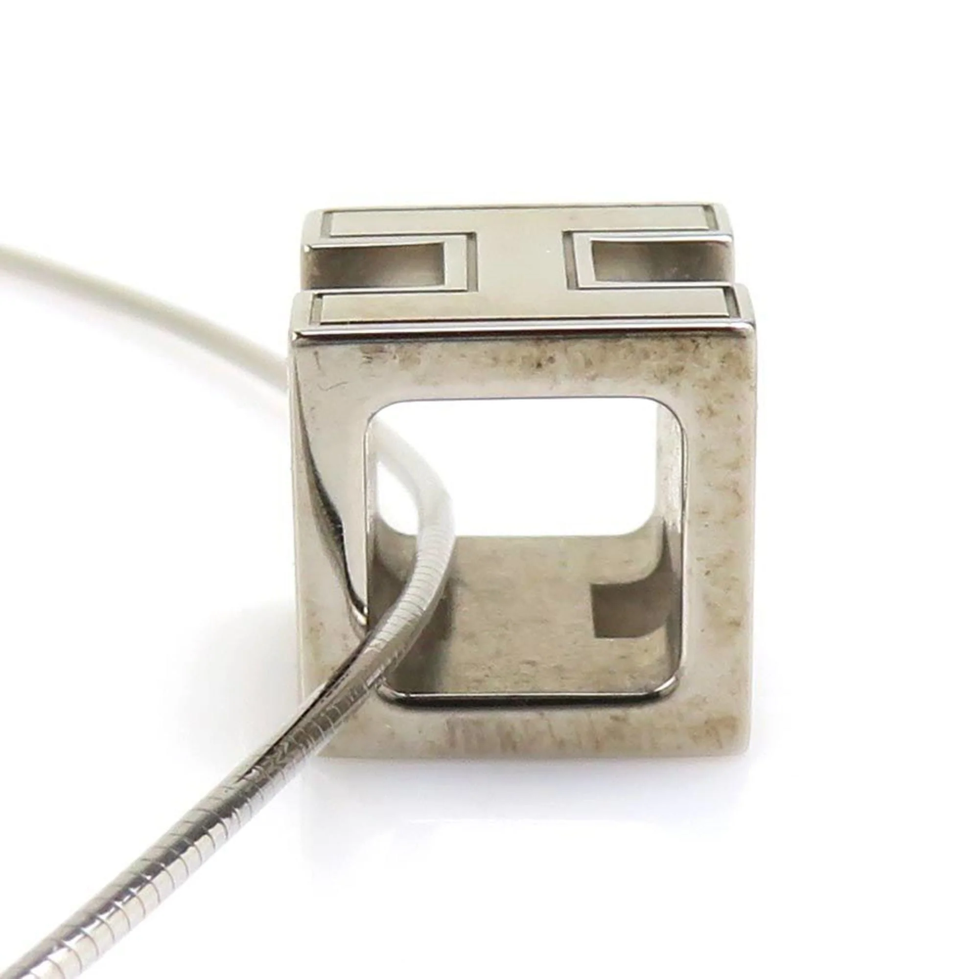 Pendant Necklace Metal Ivory and Silver - Image 2