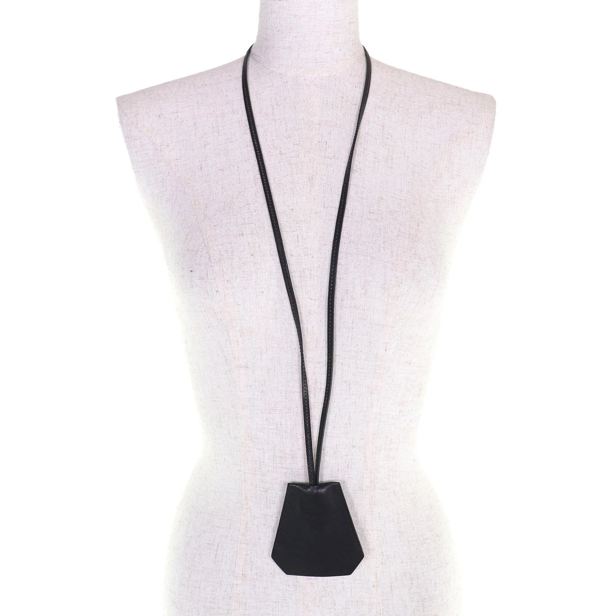 Vintage Pendant Necklace Leather Black - Image 2