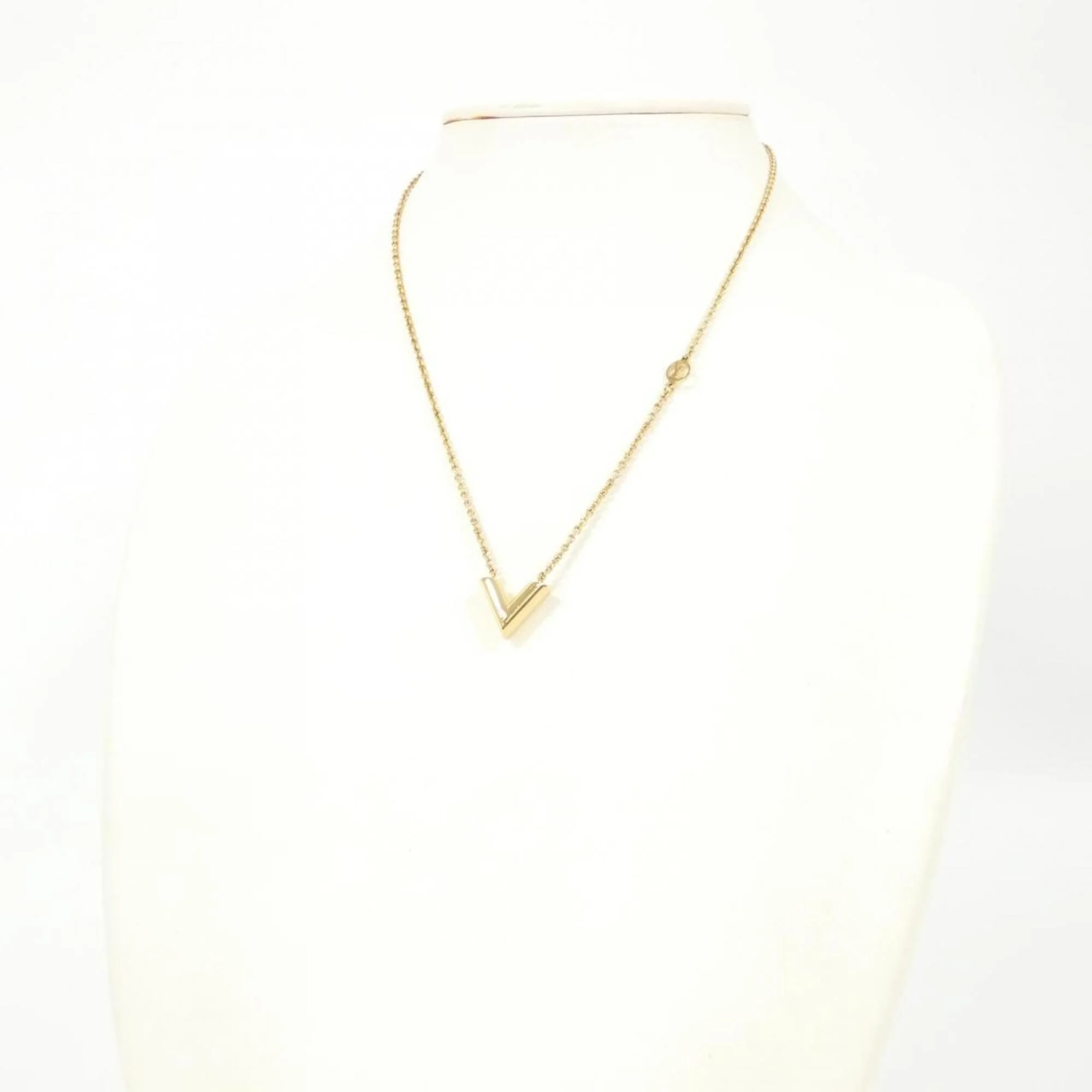 Essential V Pendant Necklace Gold - Image 5