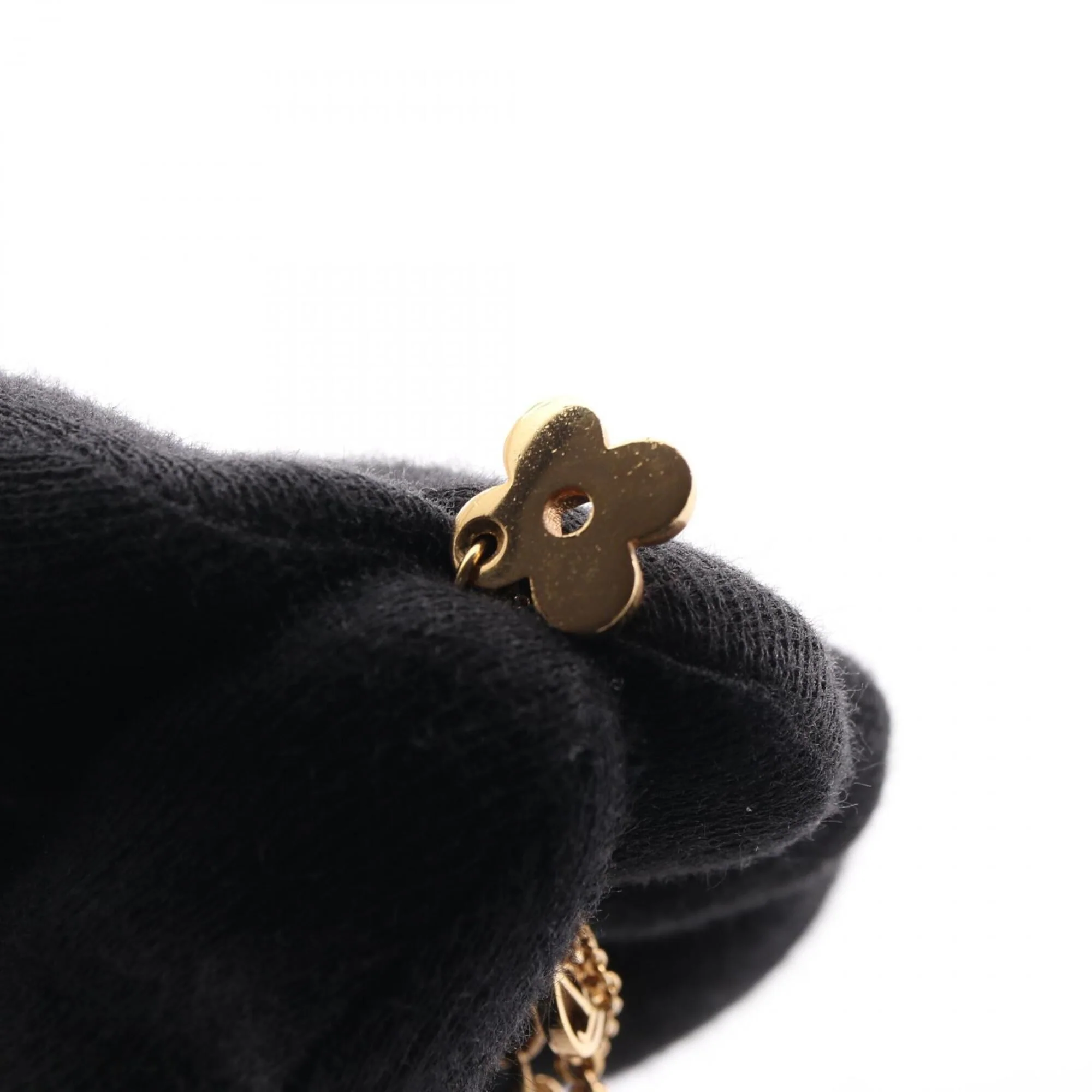 Pendant Necklace Gold - Image 8