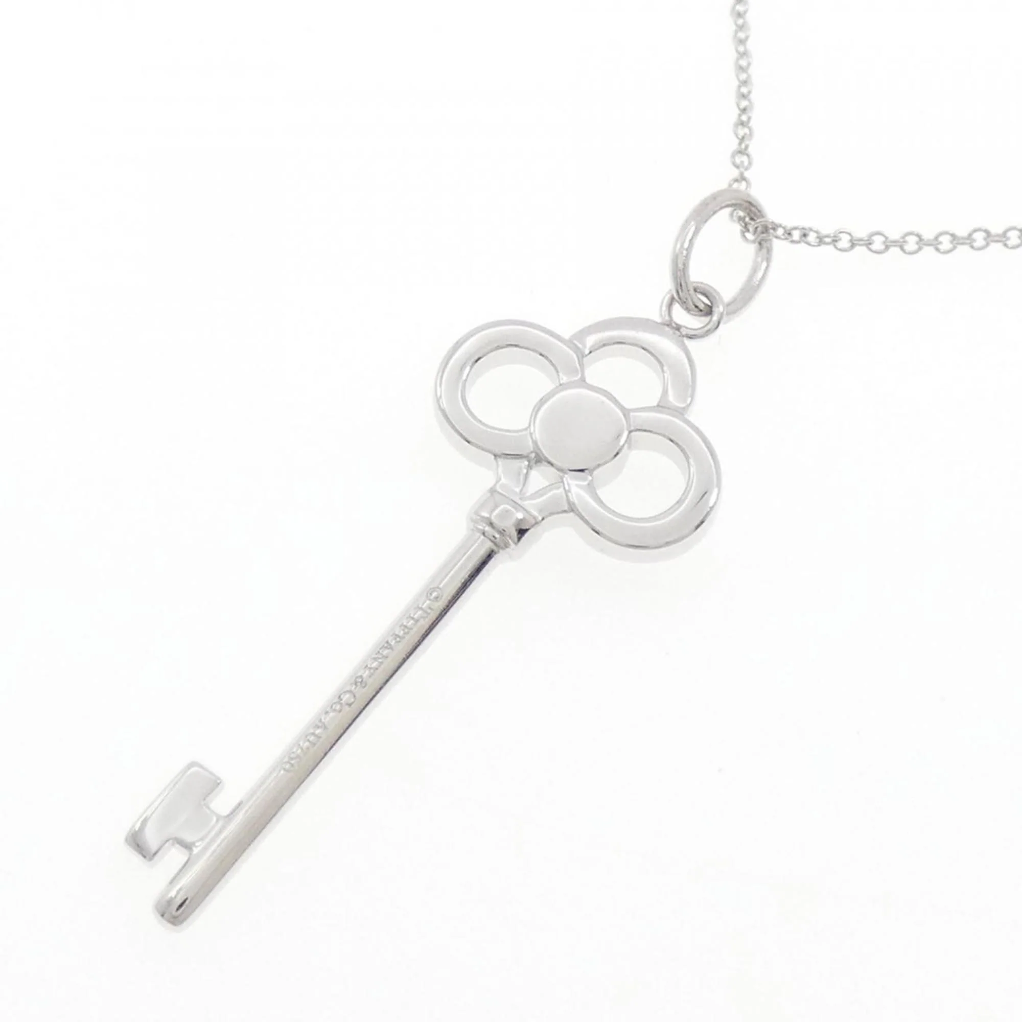 Crown Key Pendant Necklace 18K White Gold with Diamond - Image 4