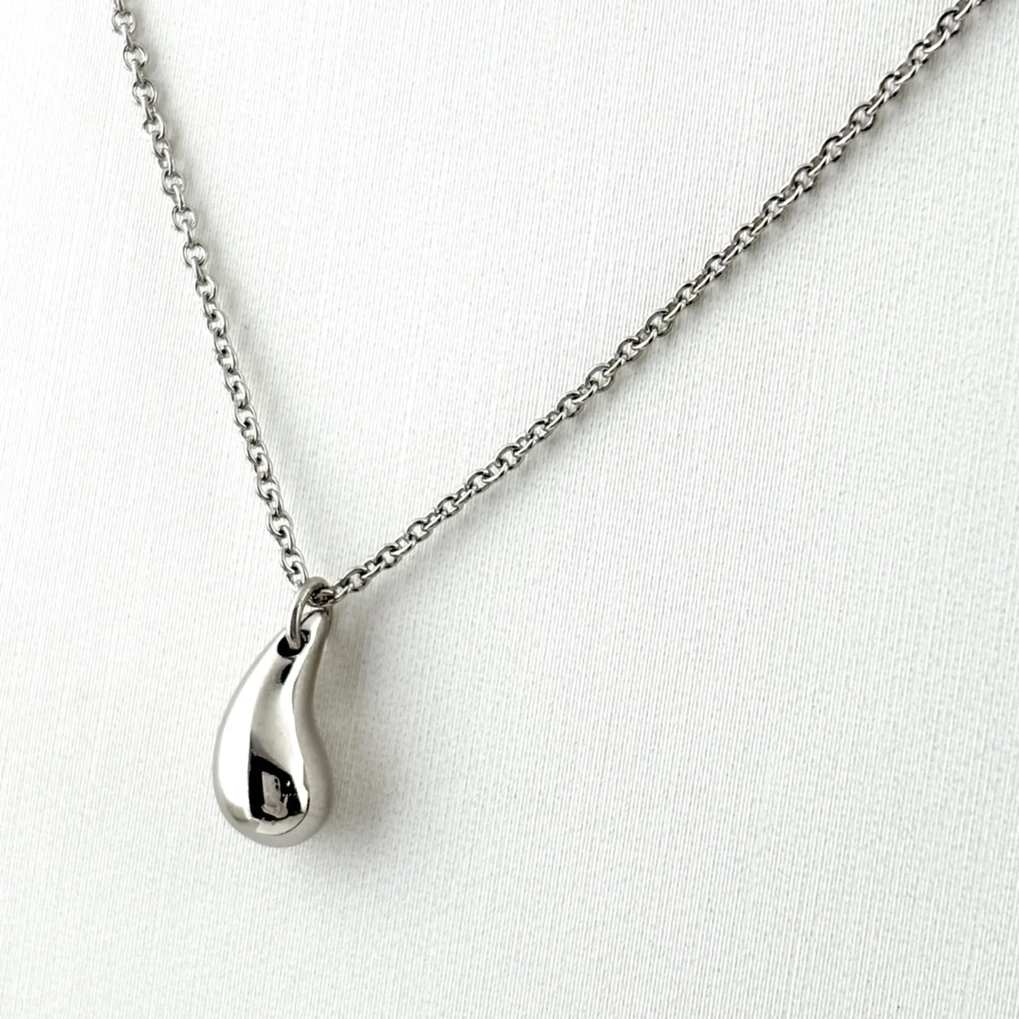Elsa Peretti Pendant Necklace Platinum 10.9mm