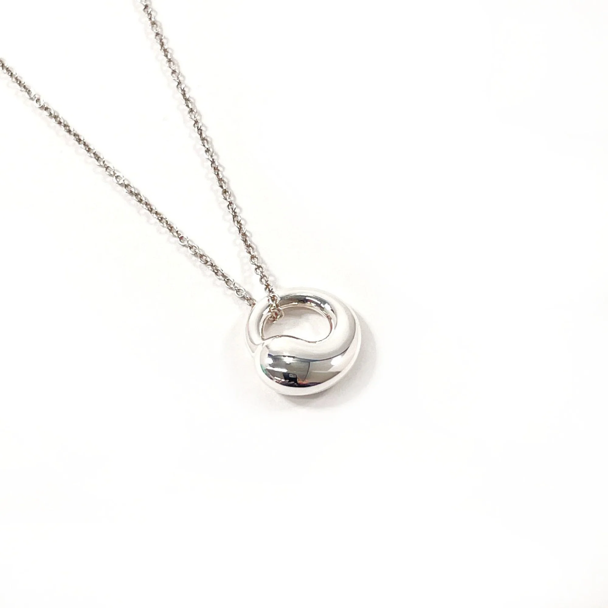 Elsa Peretti Pendant Necklace Sterling Silver 13.5mm - Image 2
