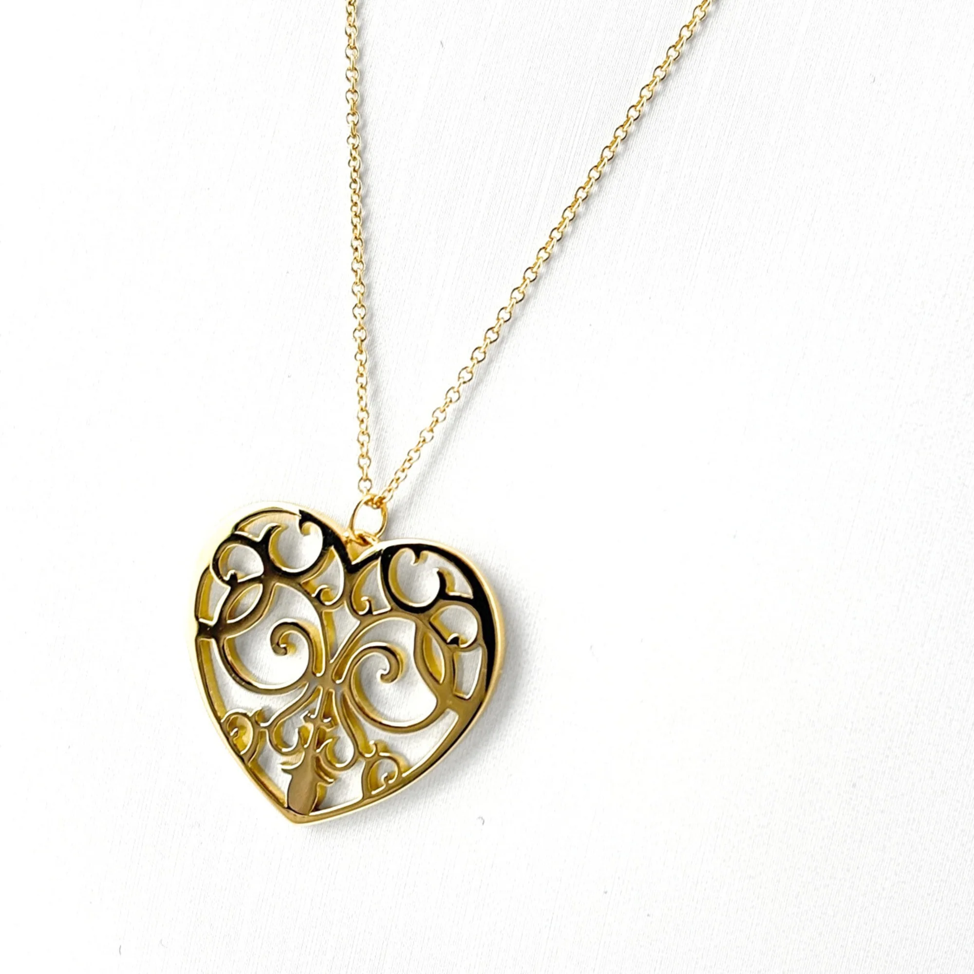 Enchanted Heart Pendant Necklace Yellow Gold