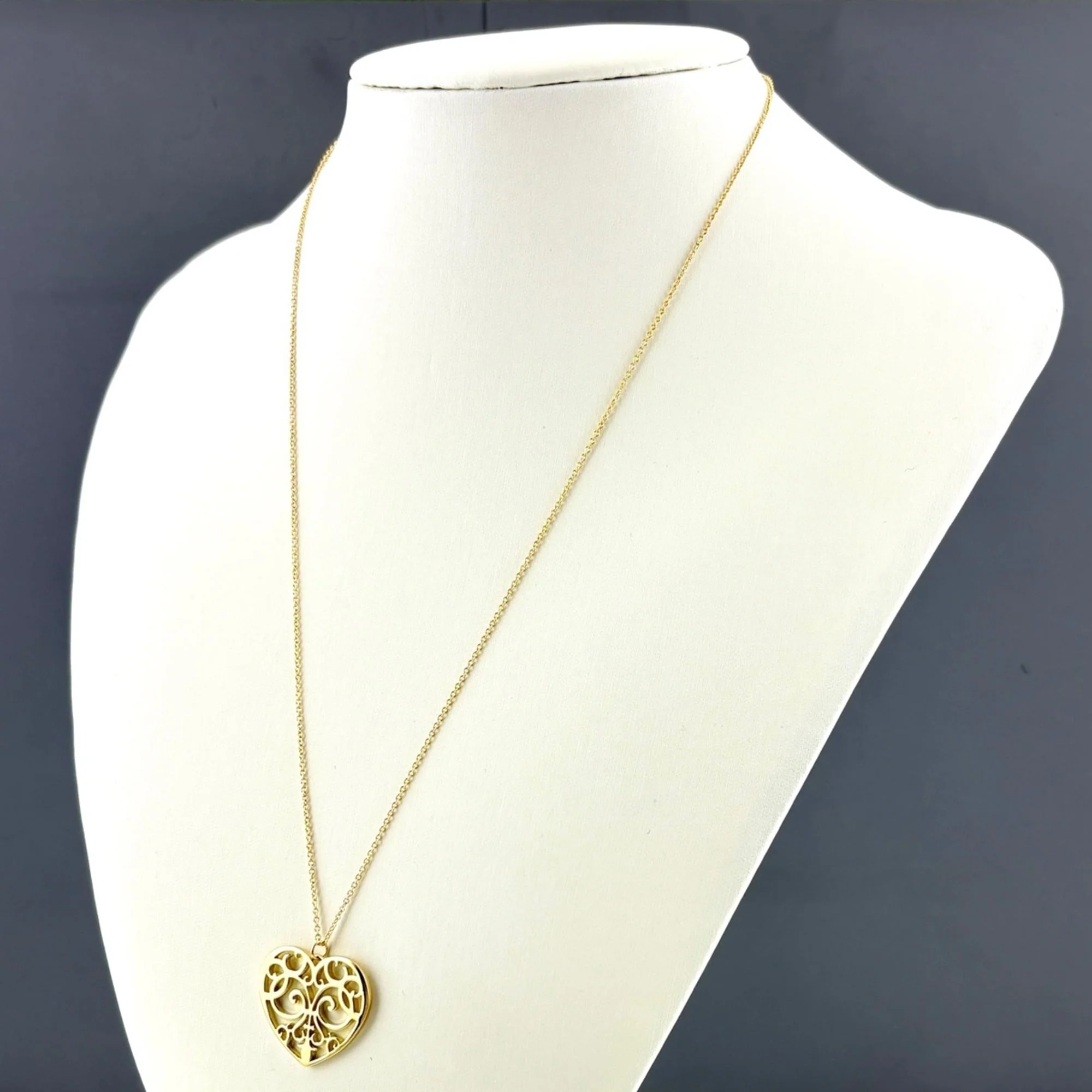 Enchanted Heart Pendant Necklace Yellow Gold - Image 2