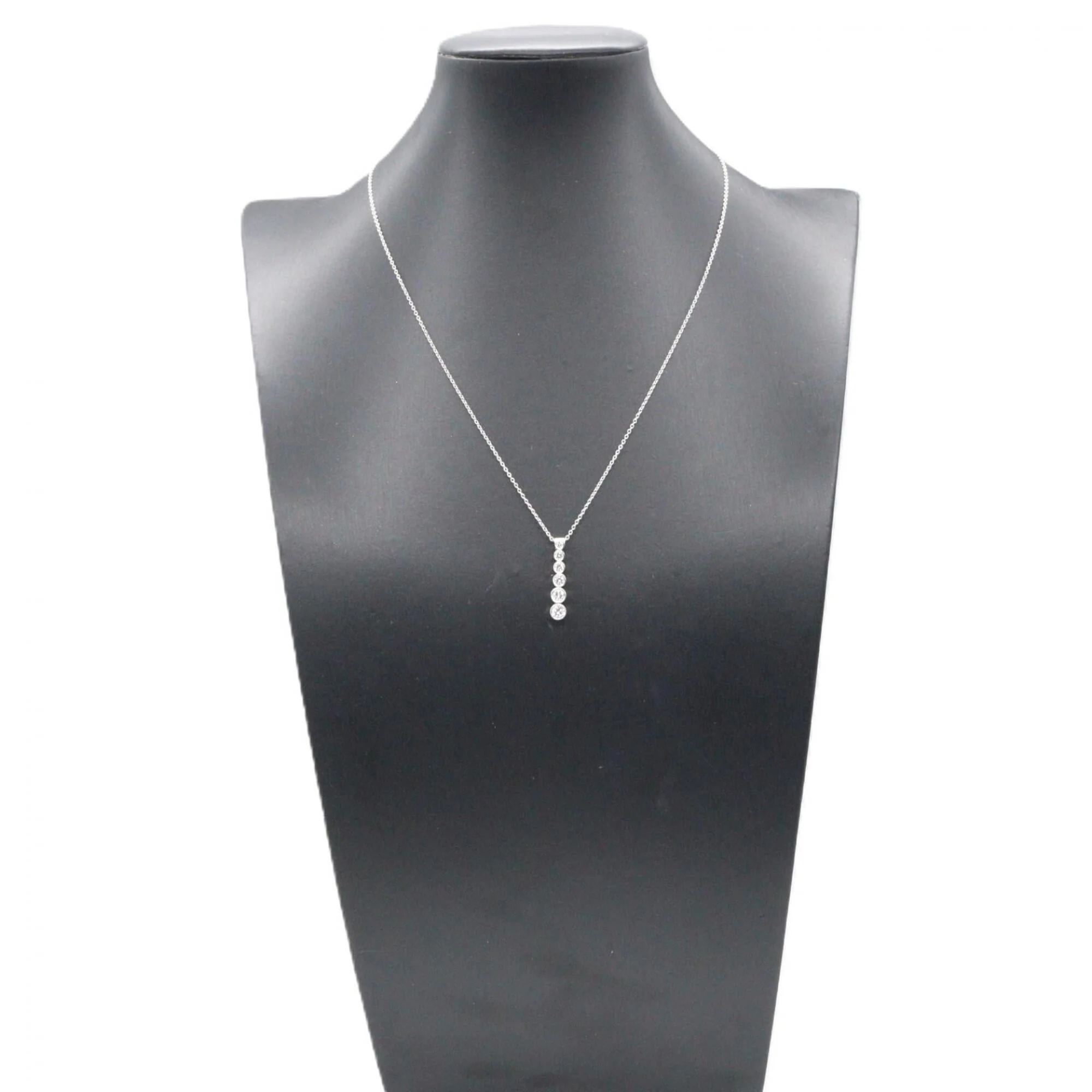 Jazz Graduated Drop Pendant Necklace Platinum and Diamond - Image 6
