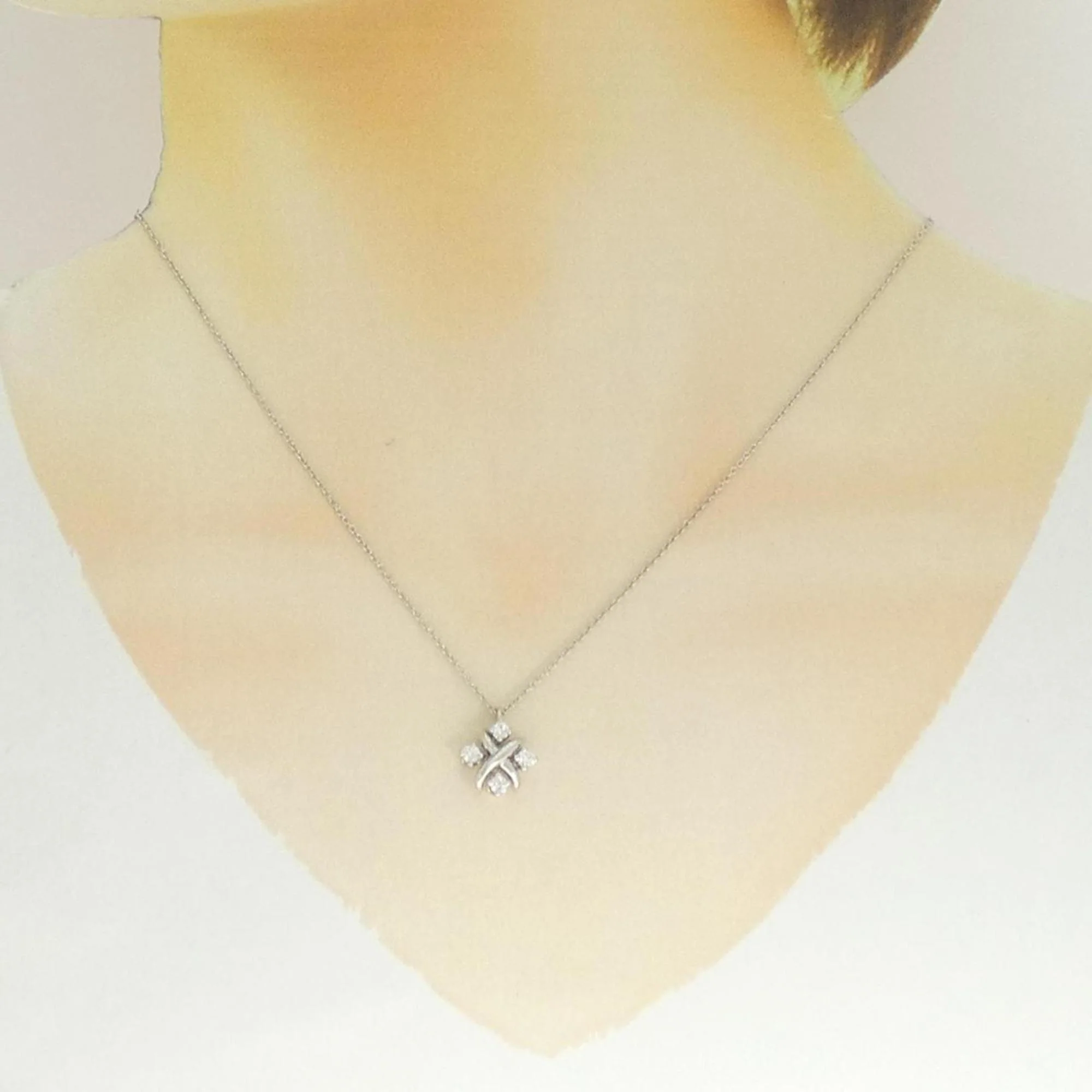 Lynn Pendant Necklace Platinum - Image 6