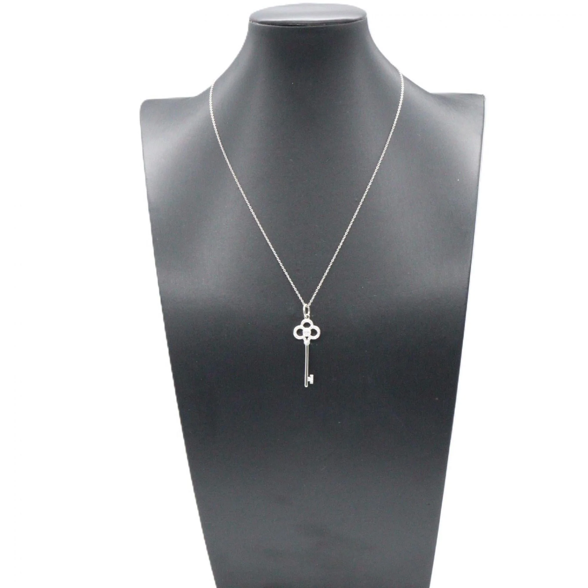 Pendant Necklace 18K White Gold with Diamond - Image 6
