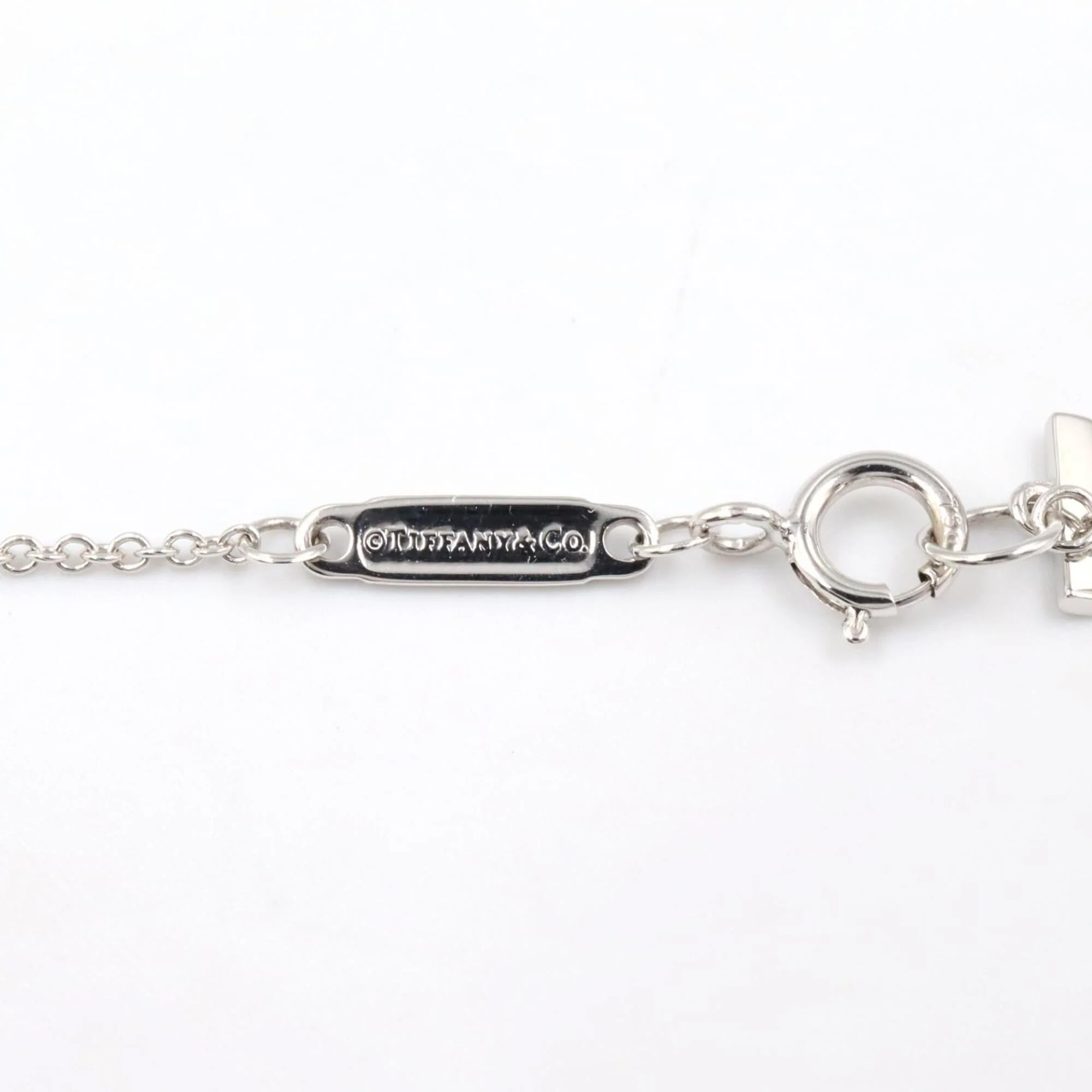 T-Two Pendant Necklace 18K White Gold with Diamond - Image 4