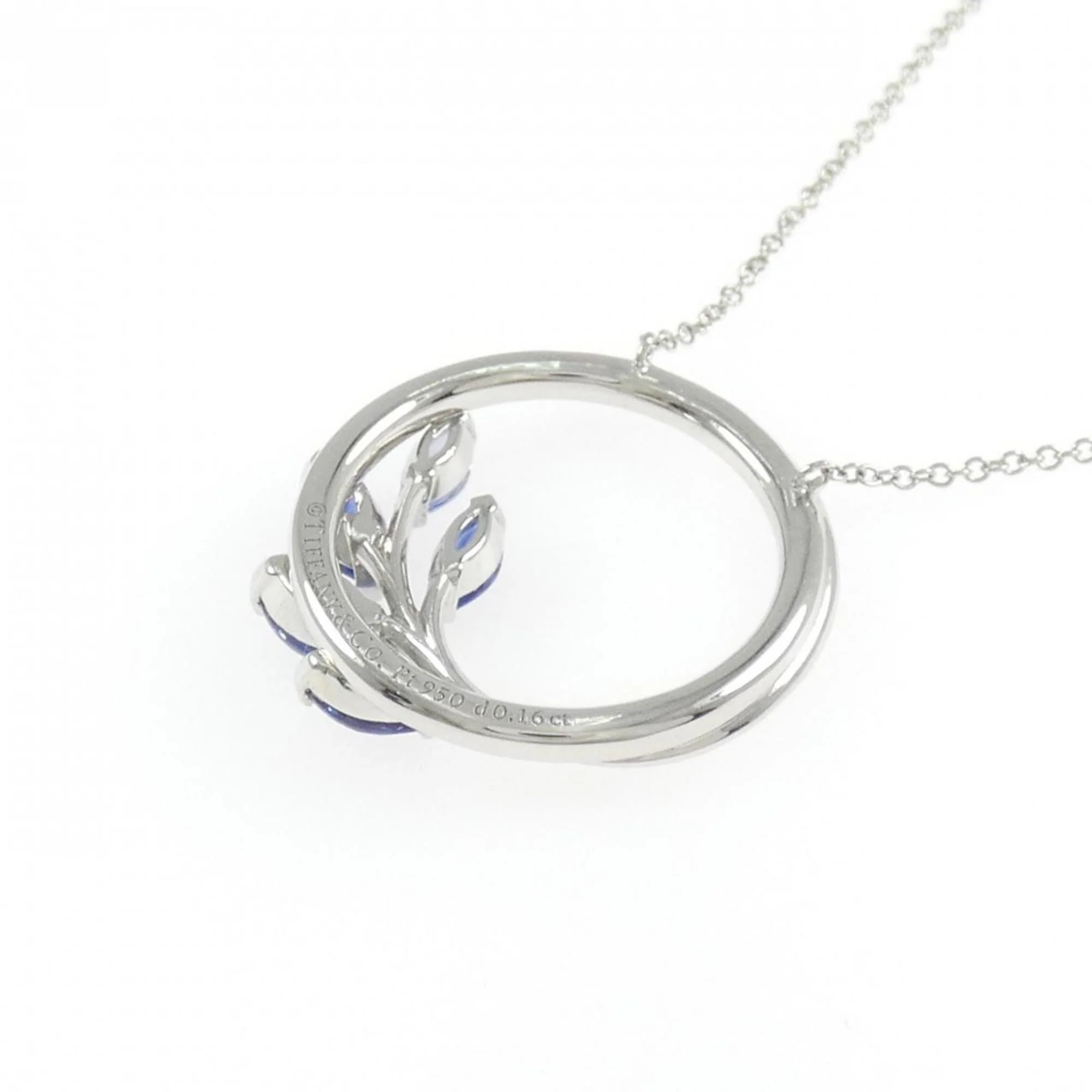 Victoria Pendant Necklace Platinum - Image 4
