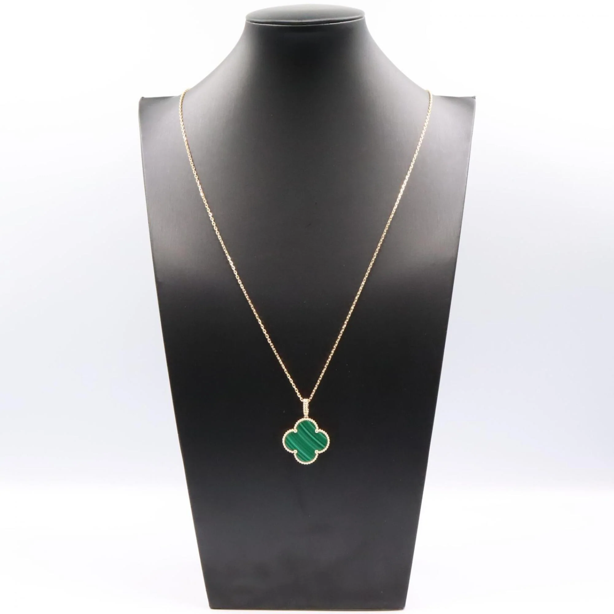 Alhambra Pendant Necklace 18K Yellow Gold and Malachite - Image 7