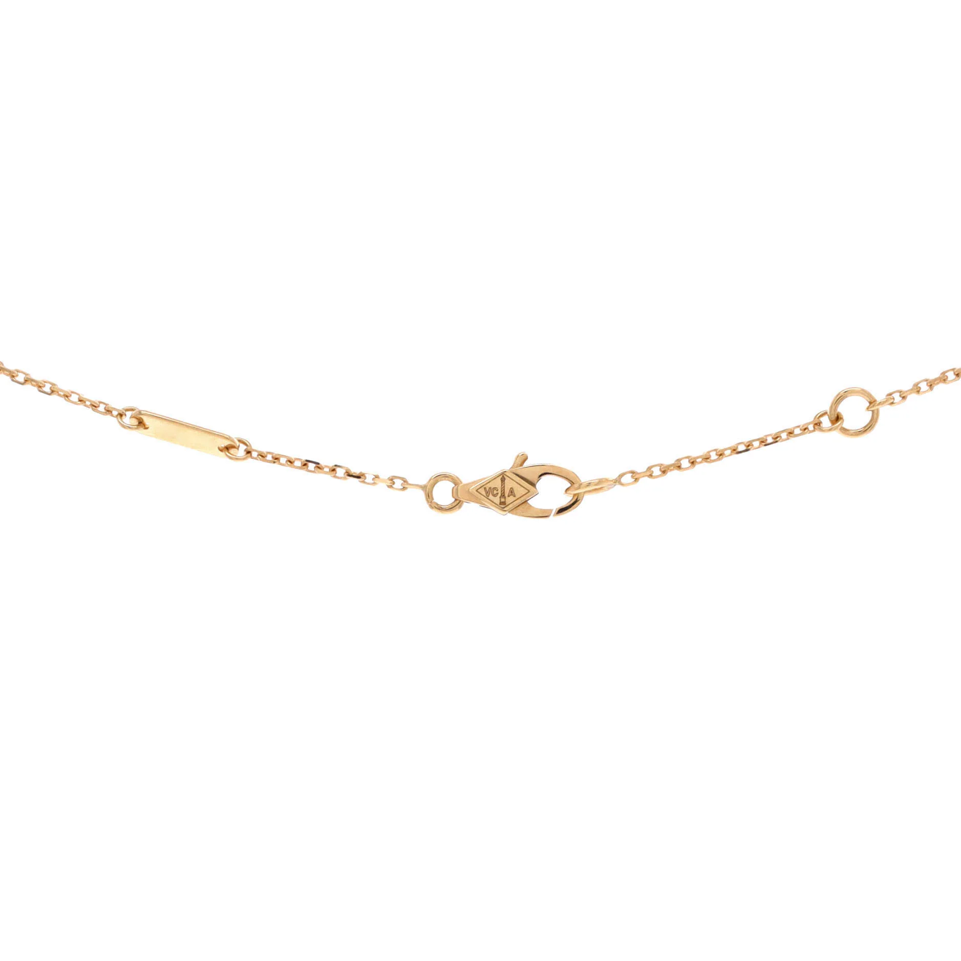 Sweet Alhambra Butterfly Pendant Necklace 18K Yellow Gold and Mother of Pearl - Image 4