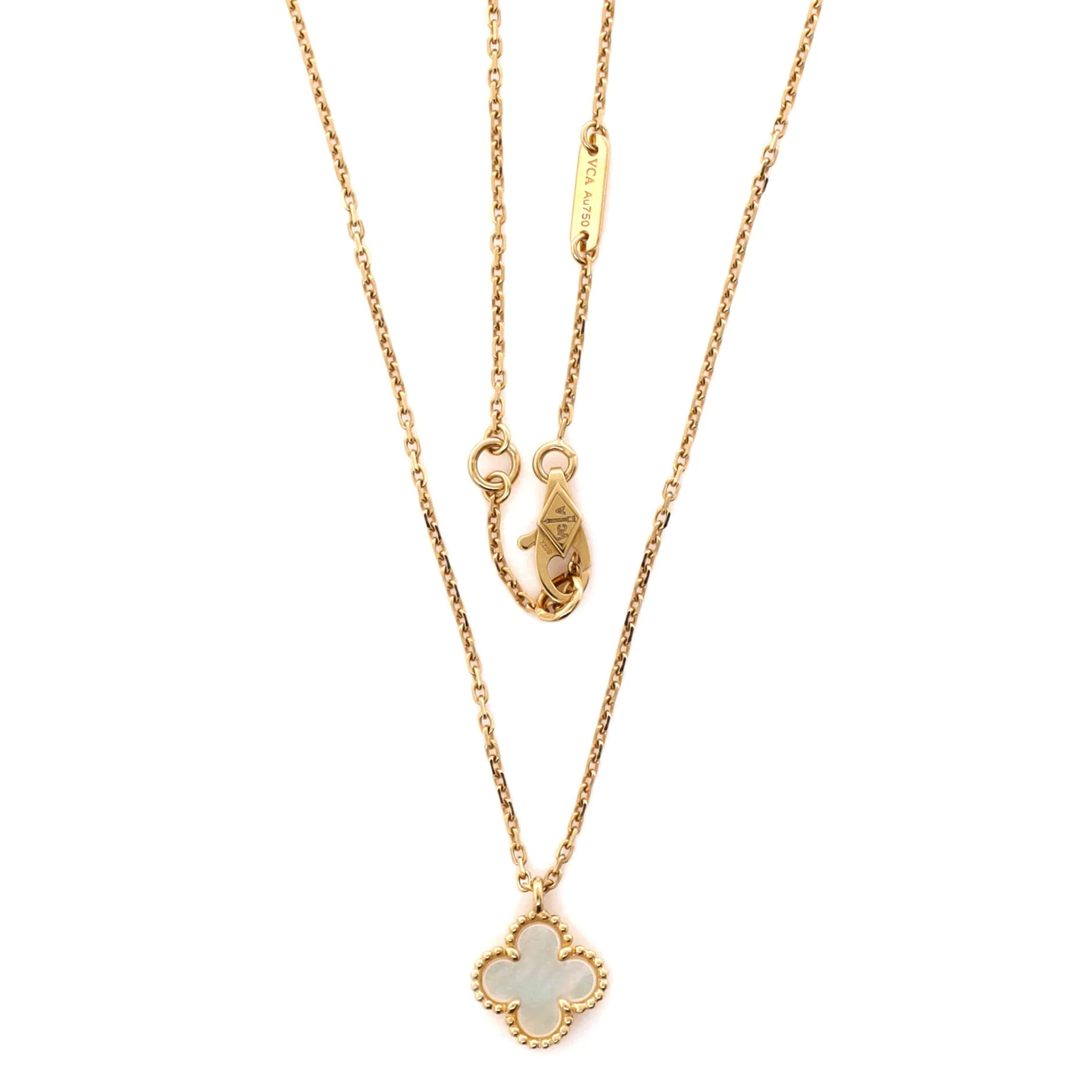 Sweet Alhambra Pendant Necklace 18K Yellow Gold and Mother of Pearl - Image 3
