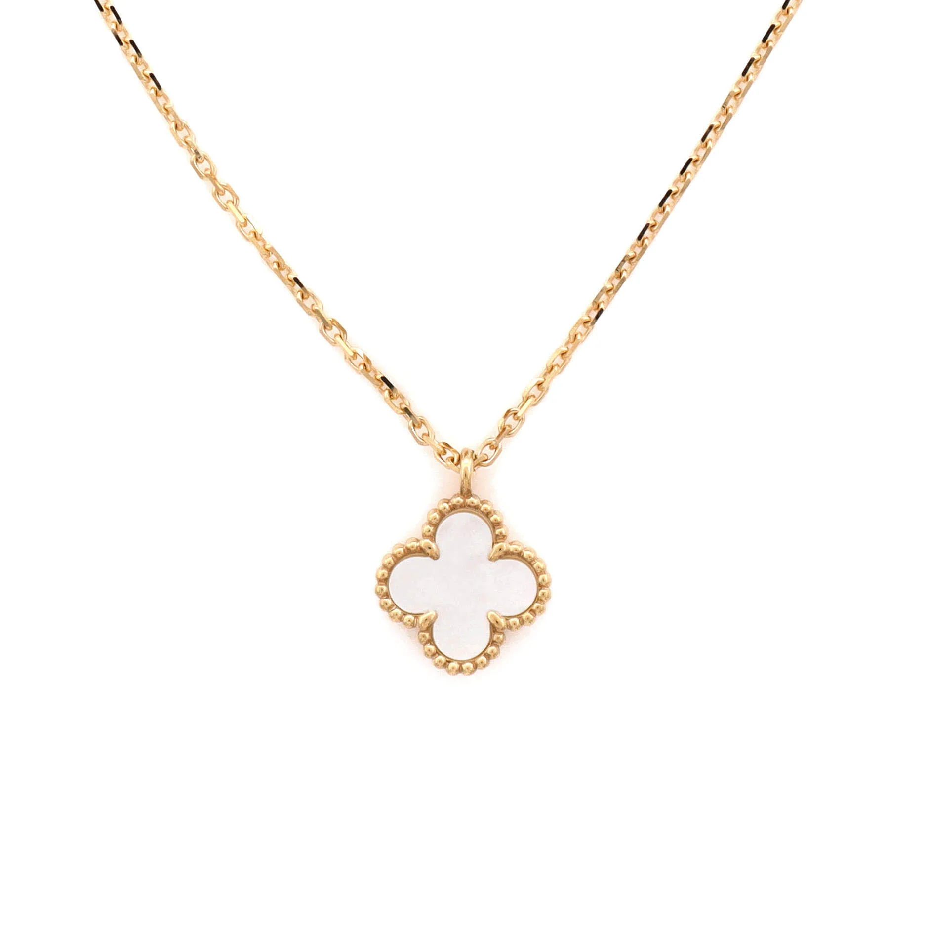 Sweet Alhambra Pendant Necklace 18K Yellow Gold and Mother of Pearl - Image 4