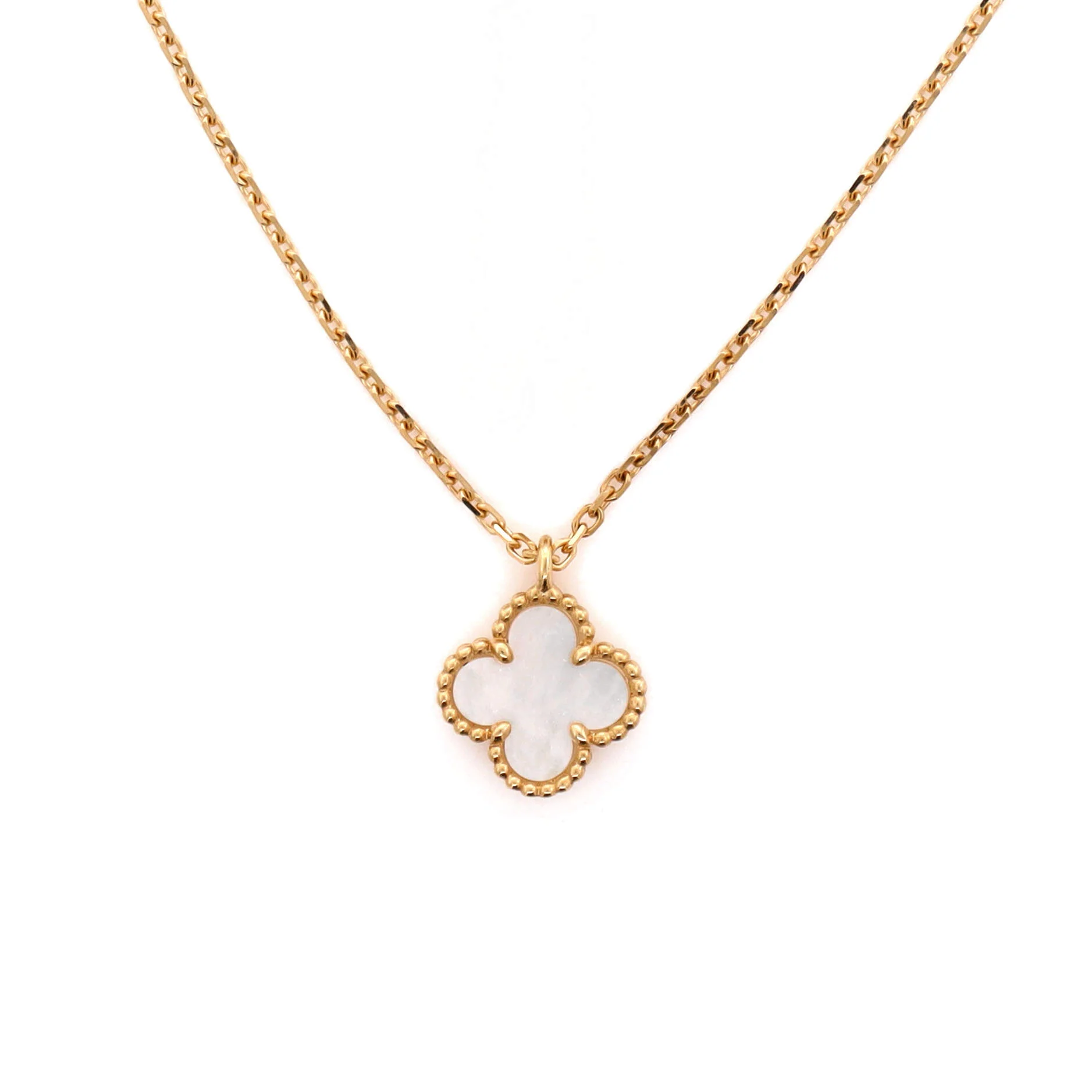 Sweet Alhambra Pendant Necklace 18K Yellow Gold and Mother of Pearl - Image 3