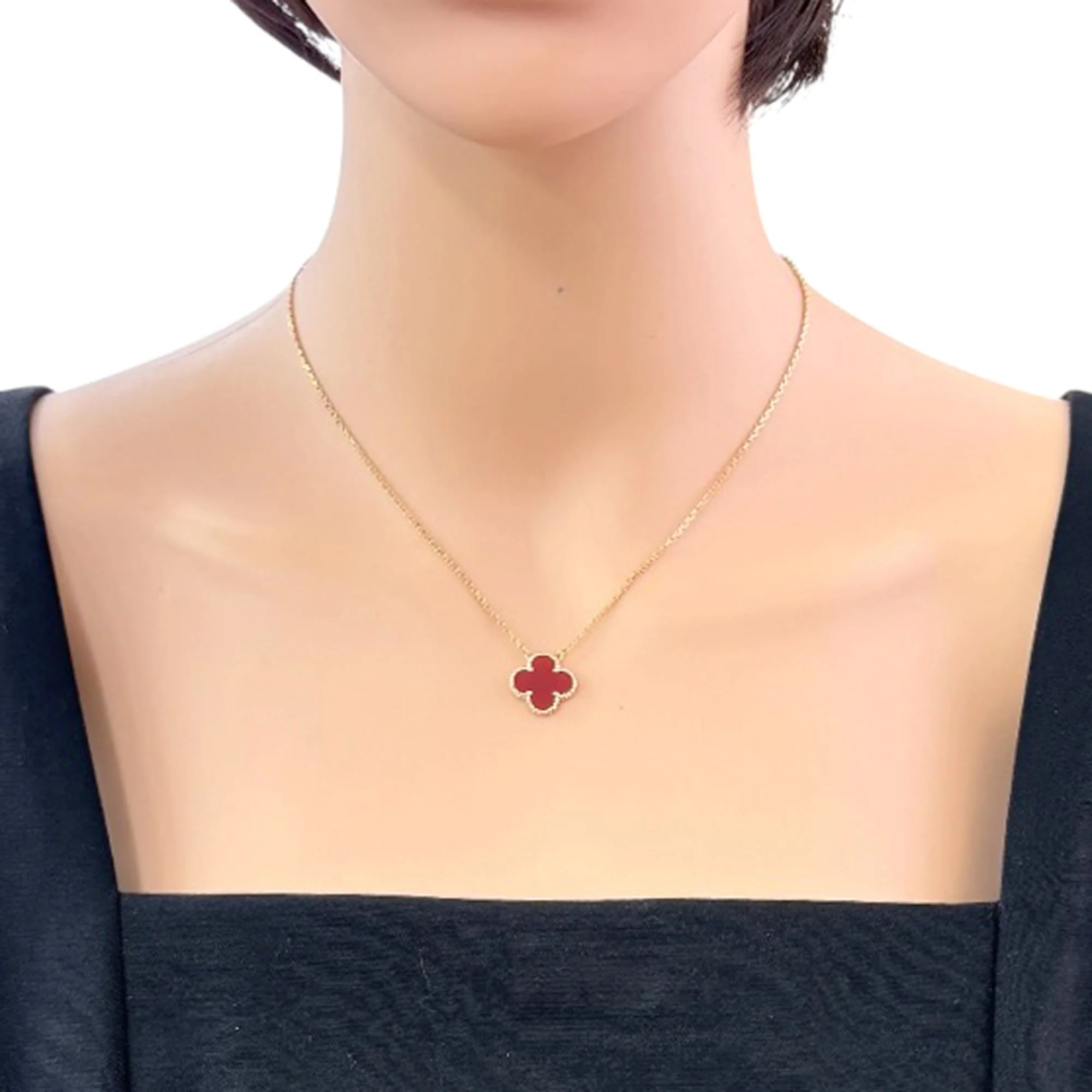 Vintage Alhambra Pendant Necklace 18K Yellow Gold and Carnelian - Image 2