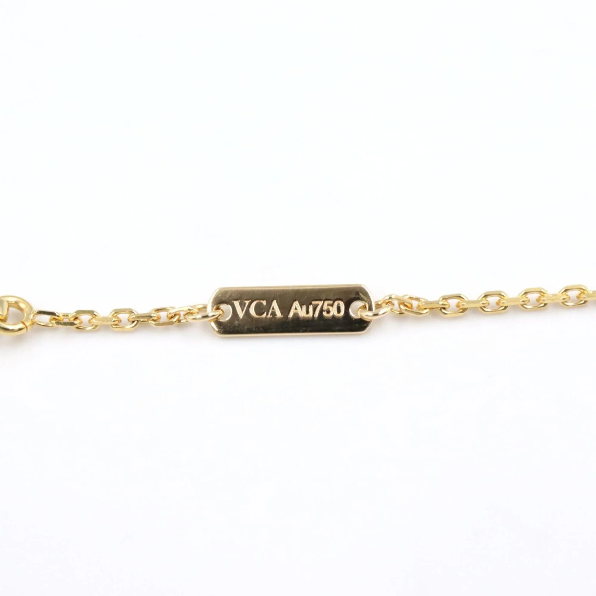 Vintage Alhambra Pendant Necklace 18K Yellow Gold and Mother of Pearl - Image 3