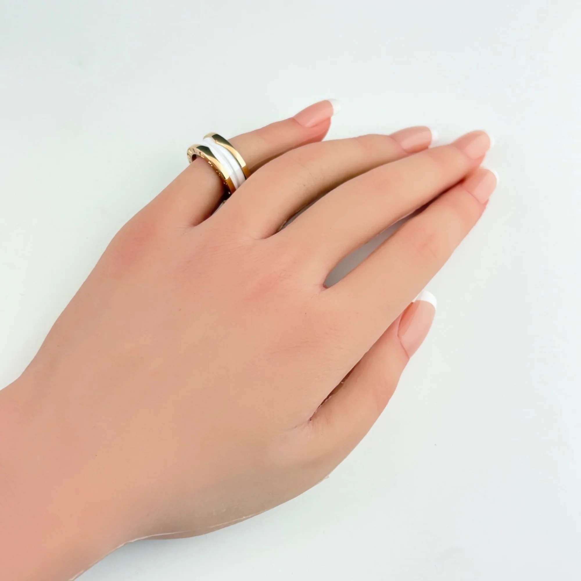 B.Zero1 Ring 18K Rose Gold and Ceramic - Image 5