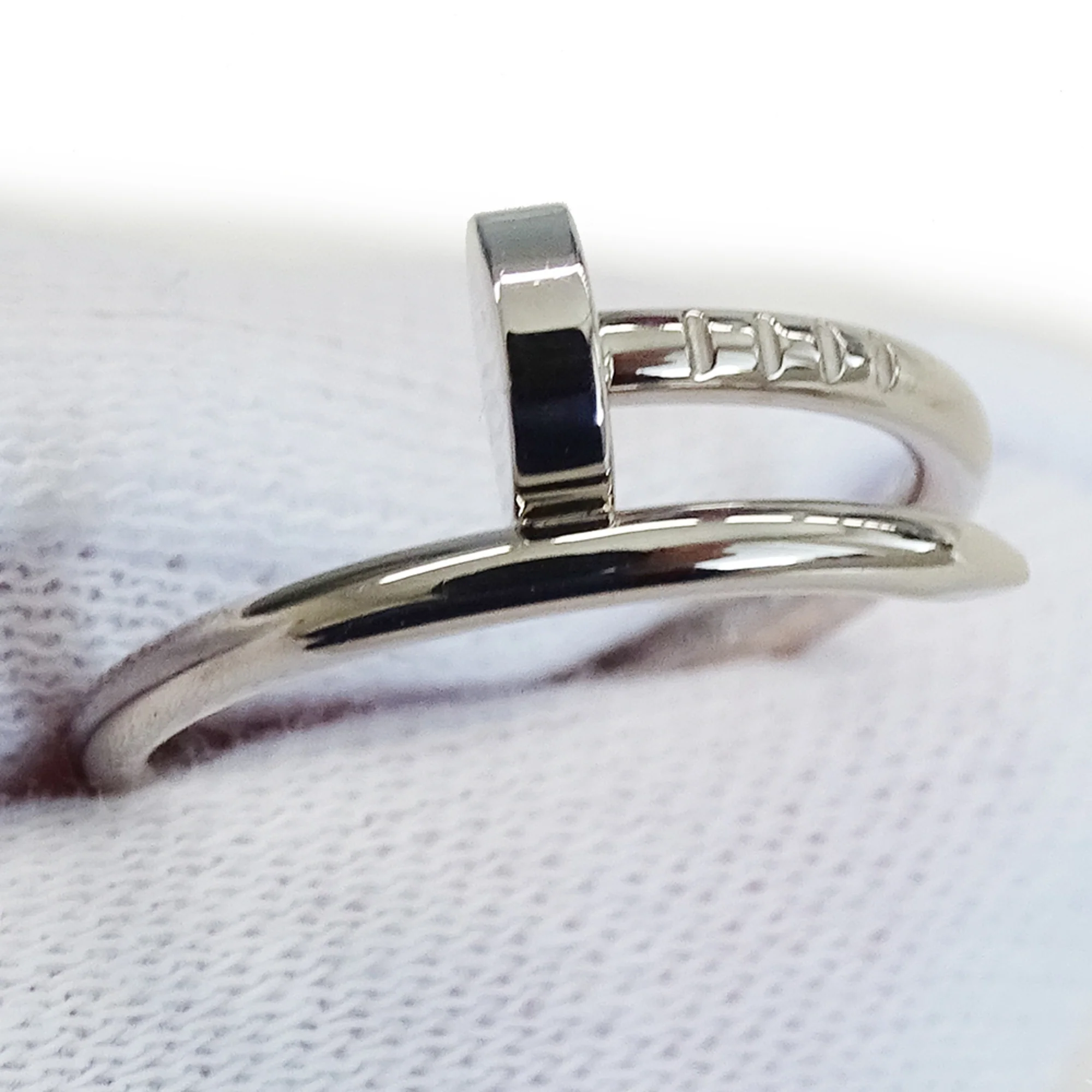 Juste un Clou Ring 18K White Gold Small - Image 7