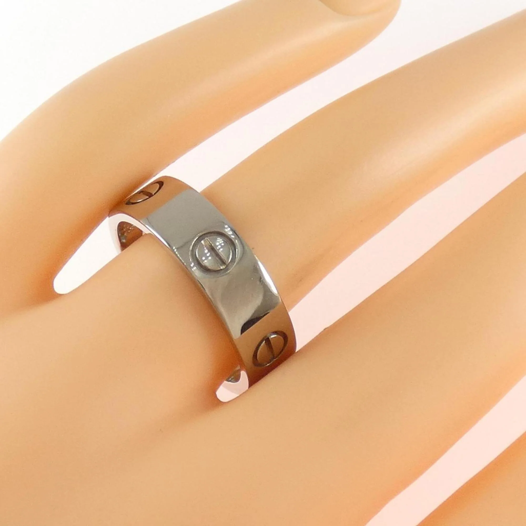 Love Ring 18K White Gold - Image 4