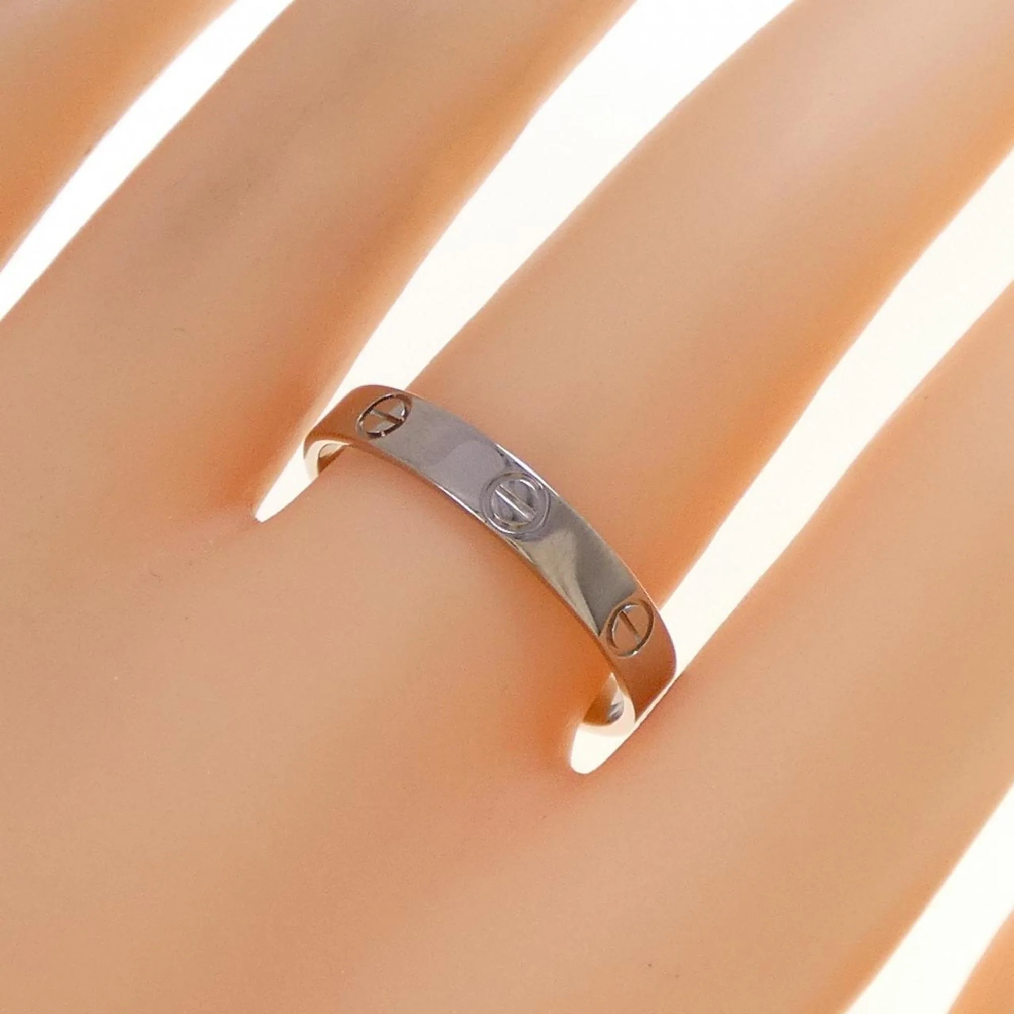 Love Ring 18K White Gold Mini - Image 4