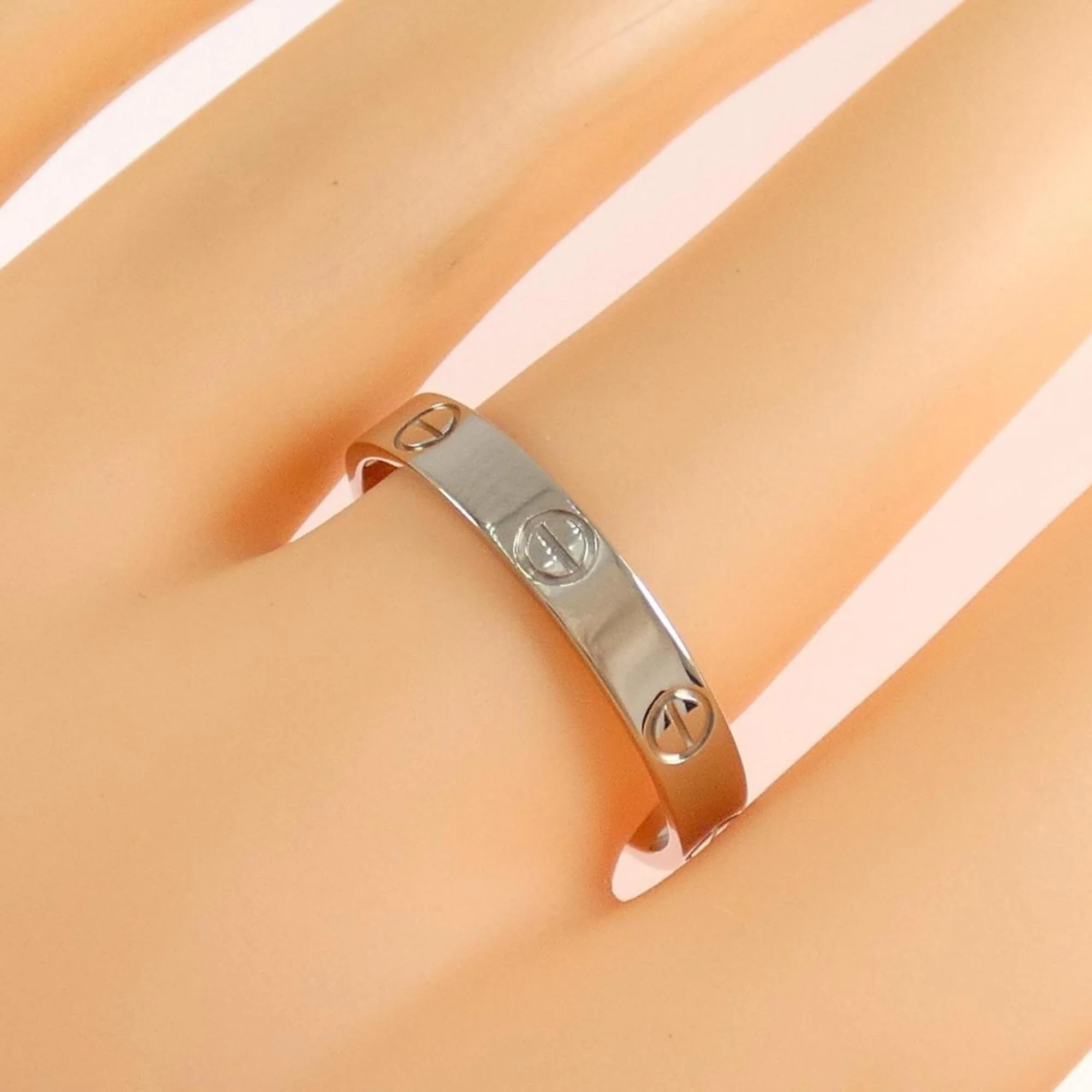 Love Ring 18K White Gold Mini - Image 4