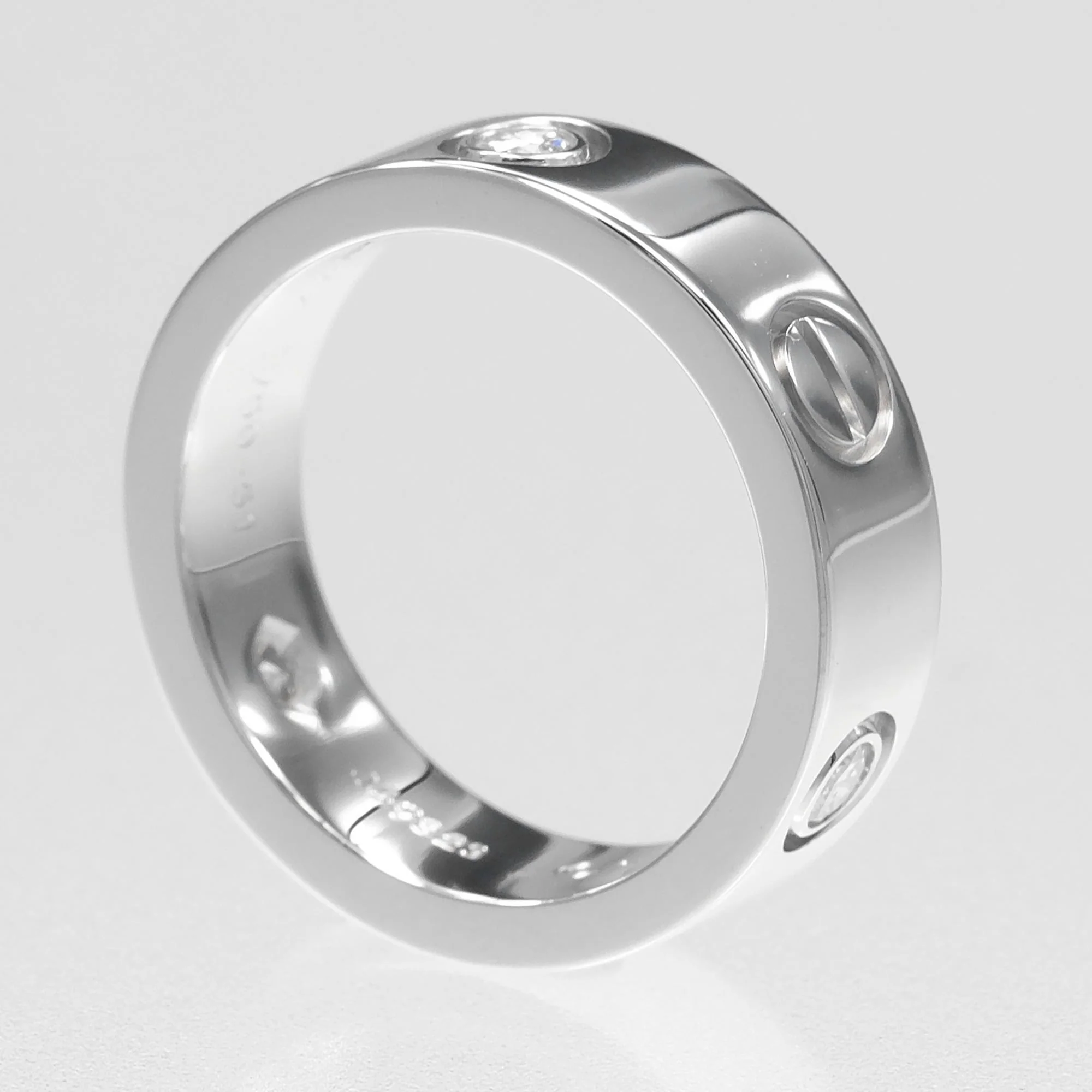 Love Ring 18K White Gold with Diamond - Image 3