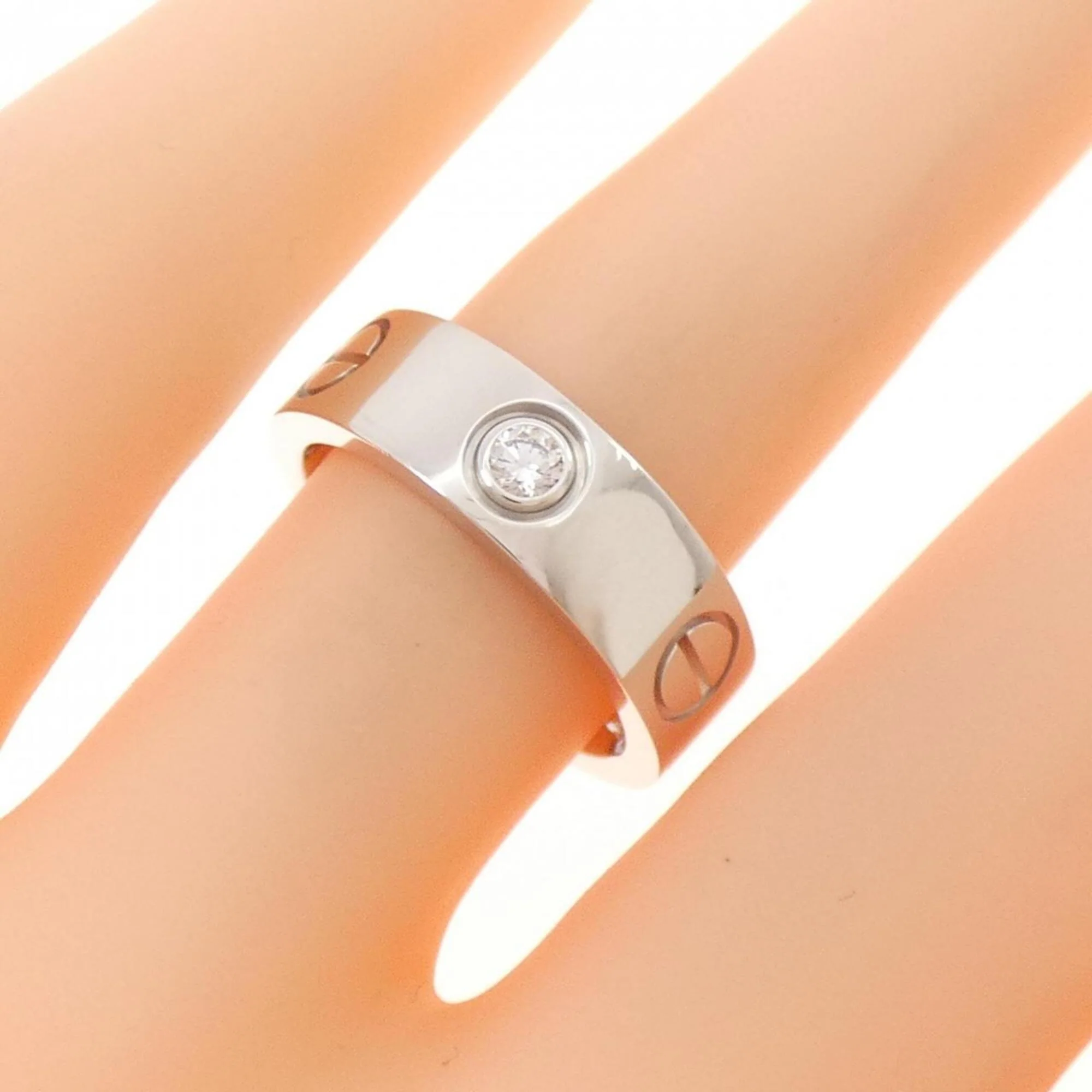 Love Ring 18K White Gold with Diamond - Image 5