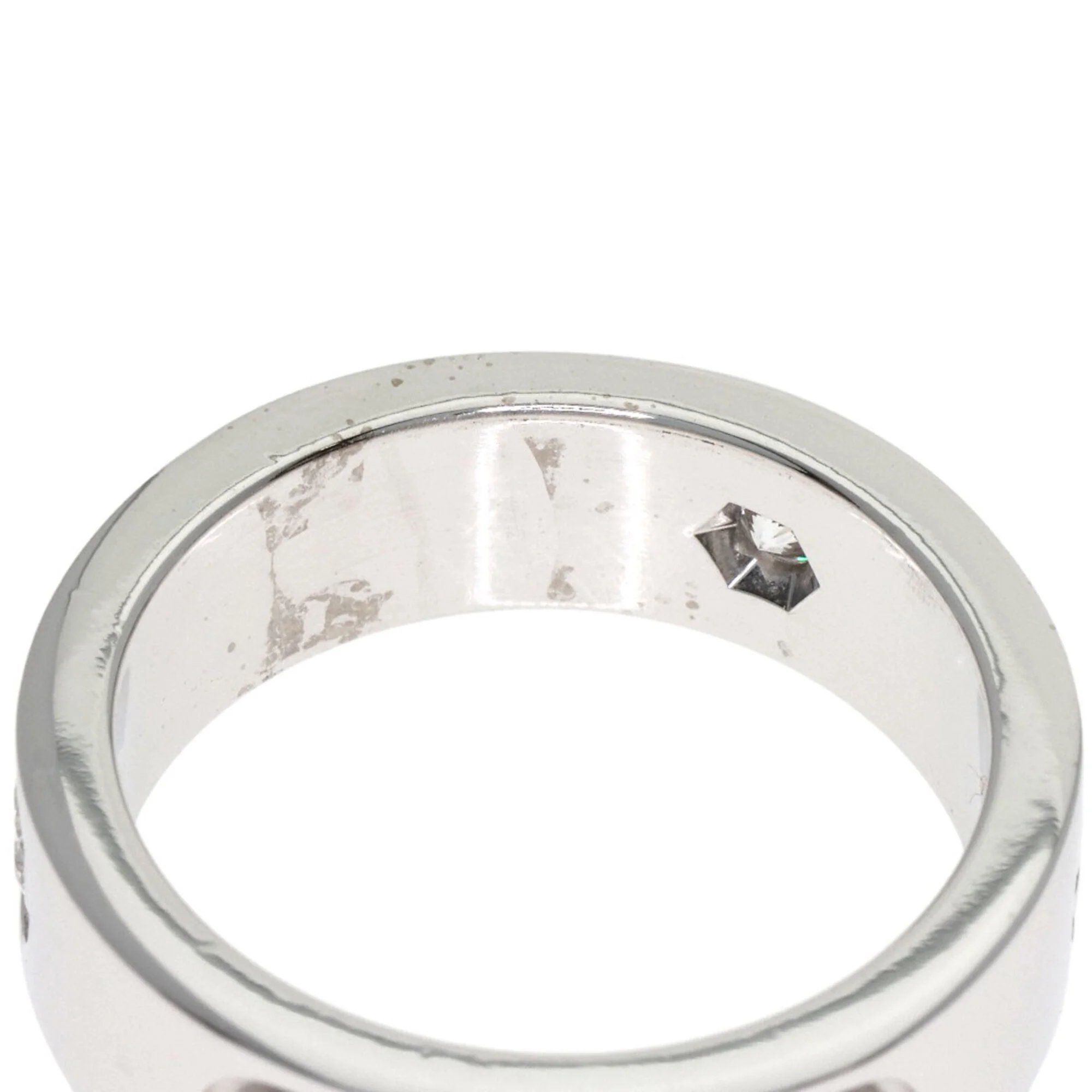Love Ring 18K White Gold with Diamond - Image 6