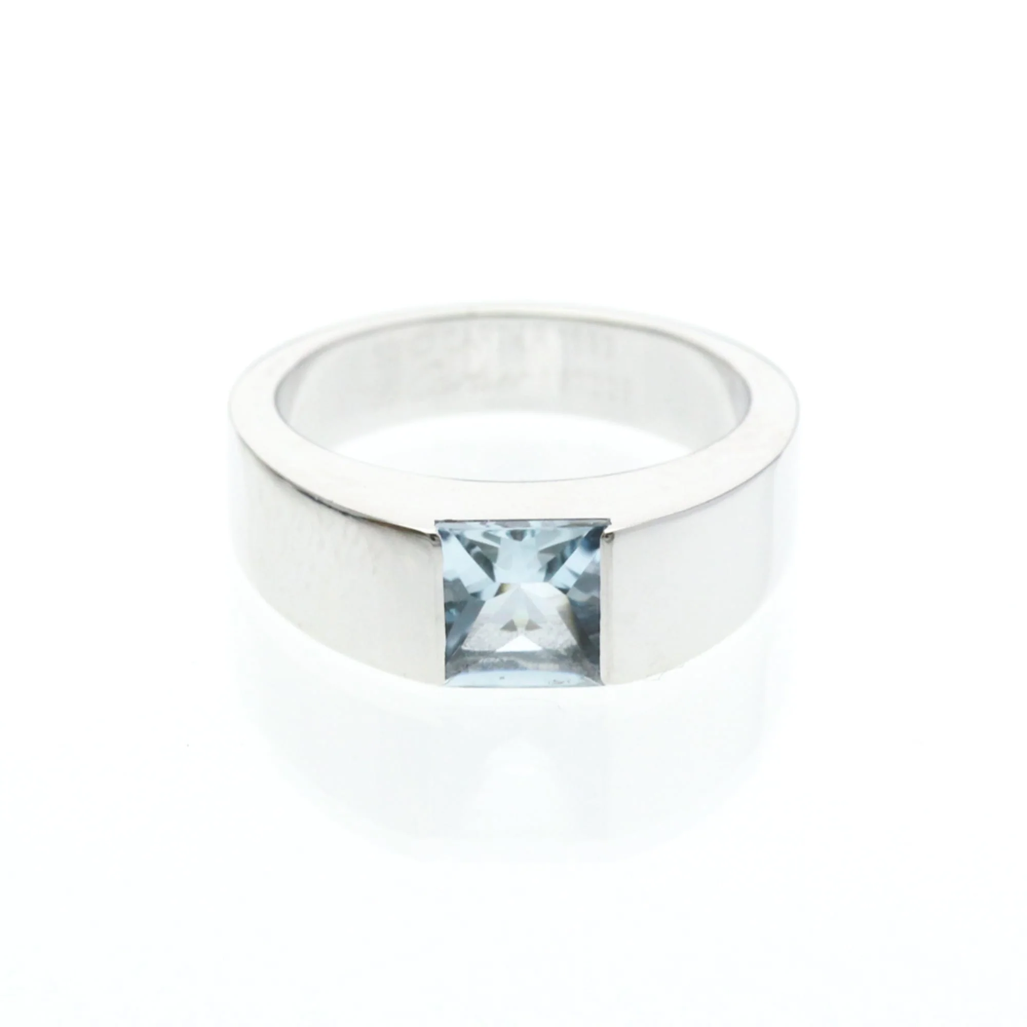 Ring 18K White Gold with Aquamarine