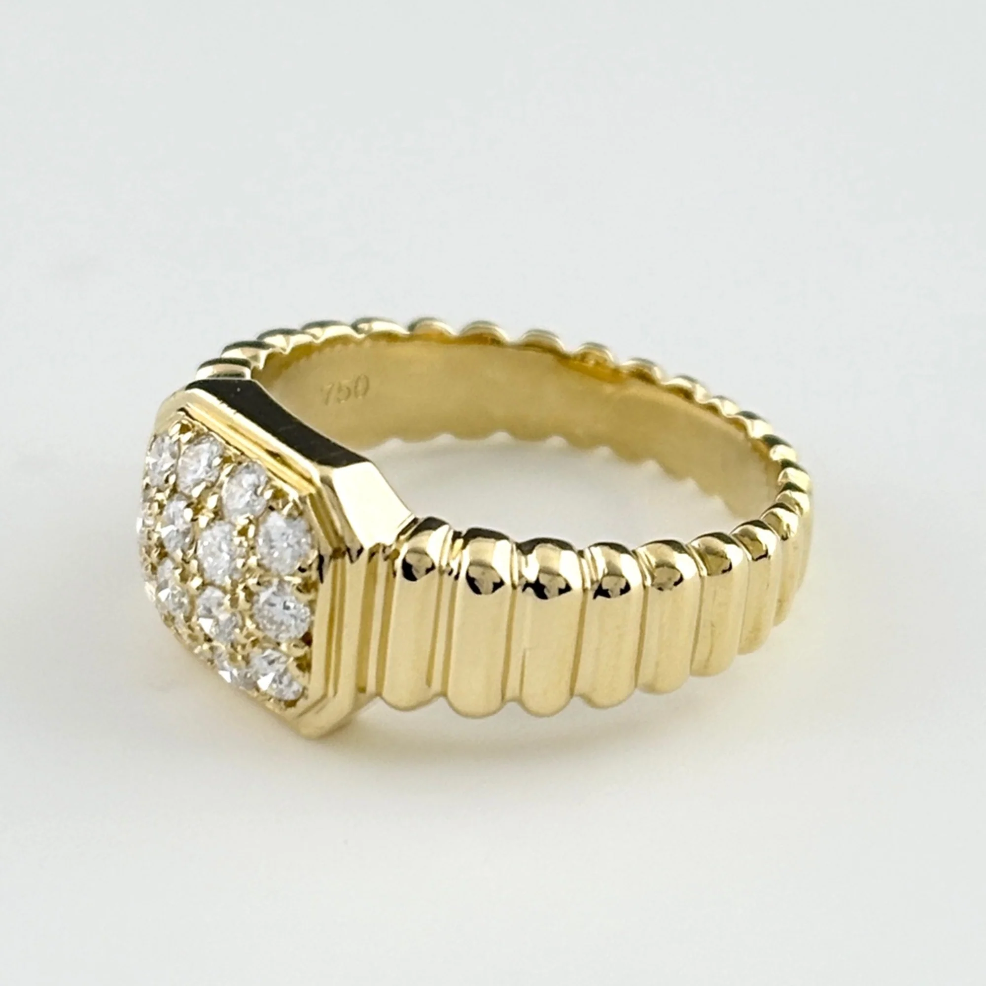 Ring 18K Yellow Gold with Diamond - Image 3