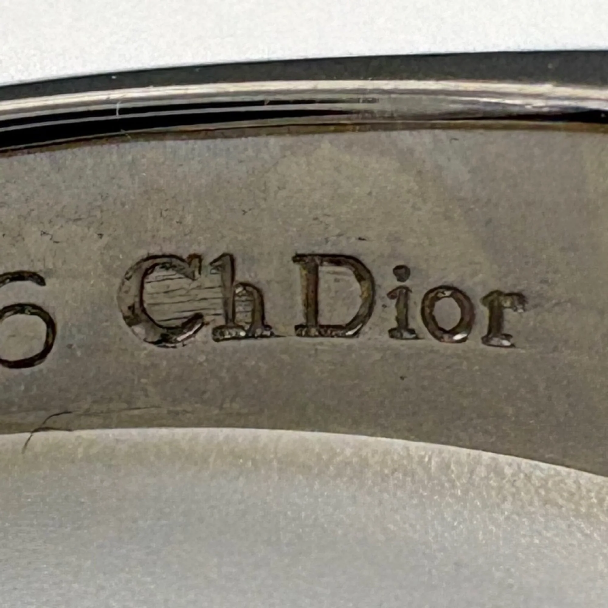 Ring Platinum and Yellow Gold - Image 6