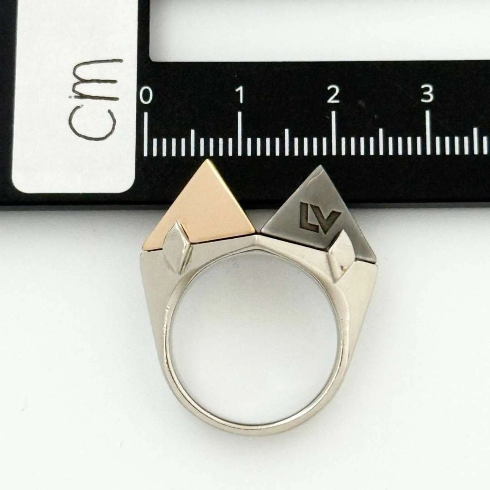 Zigzag Ring Metal Medium - Image 8