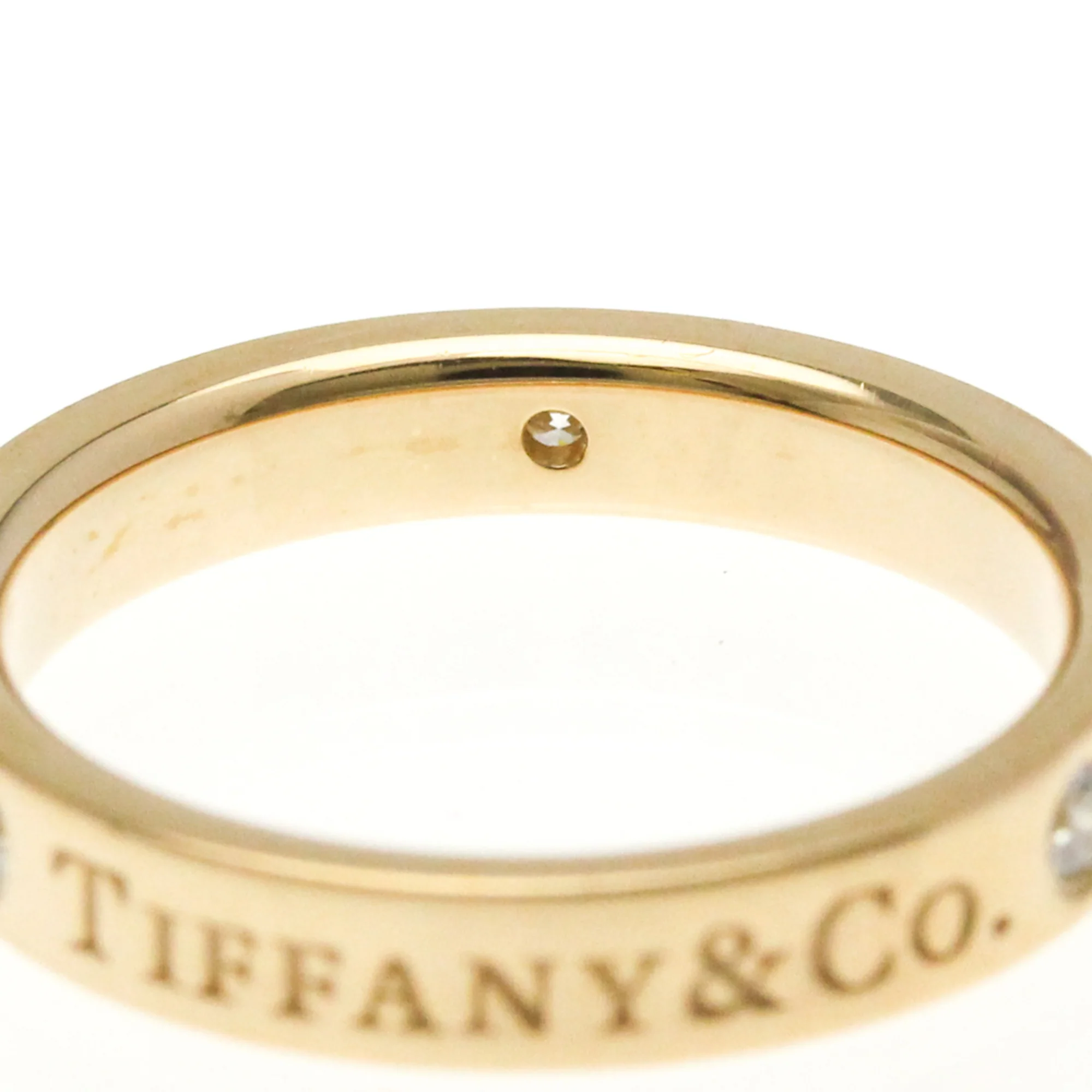 Flat Band Ring 18K Rose Gold with Diamond - Image 7