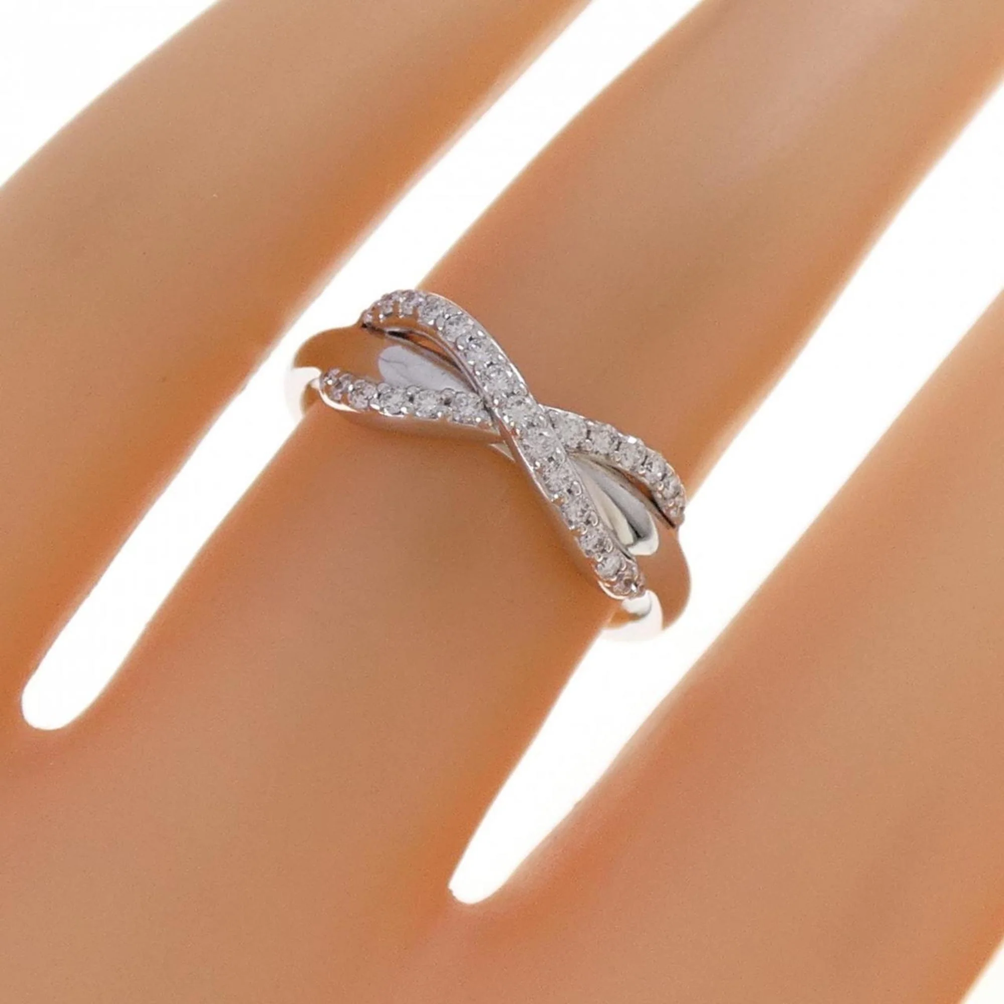 Infinity Ring 18K White Gold with Diamond - Image 5