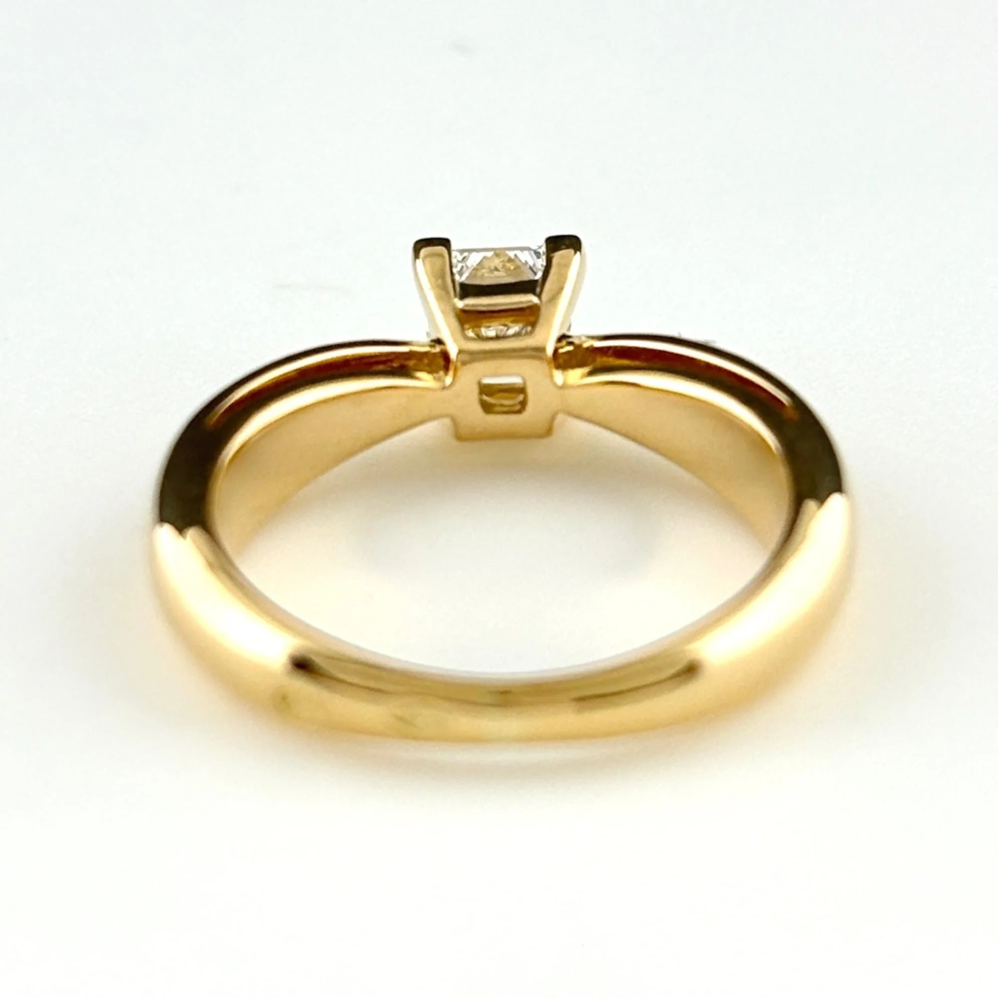 Band Ring 18K Yellow Gold With Diamond - Image 4