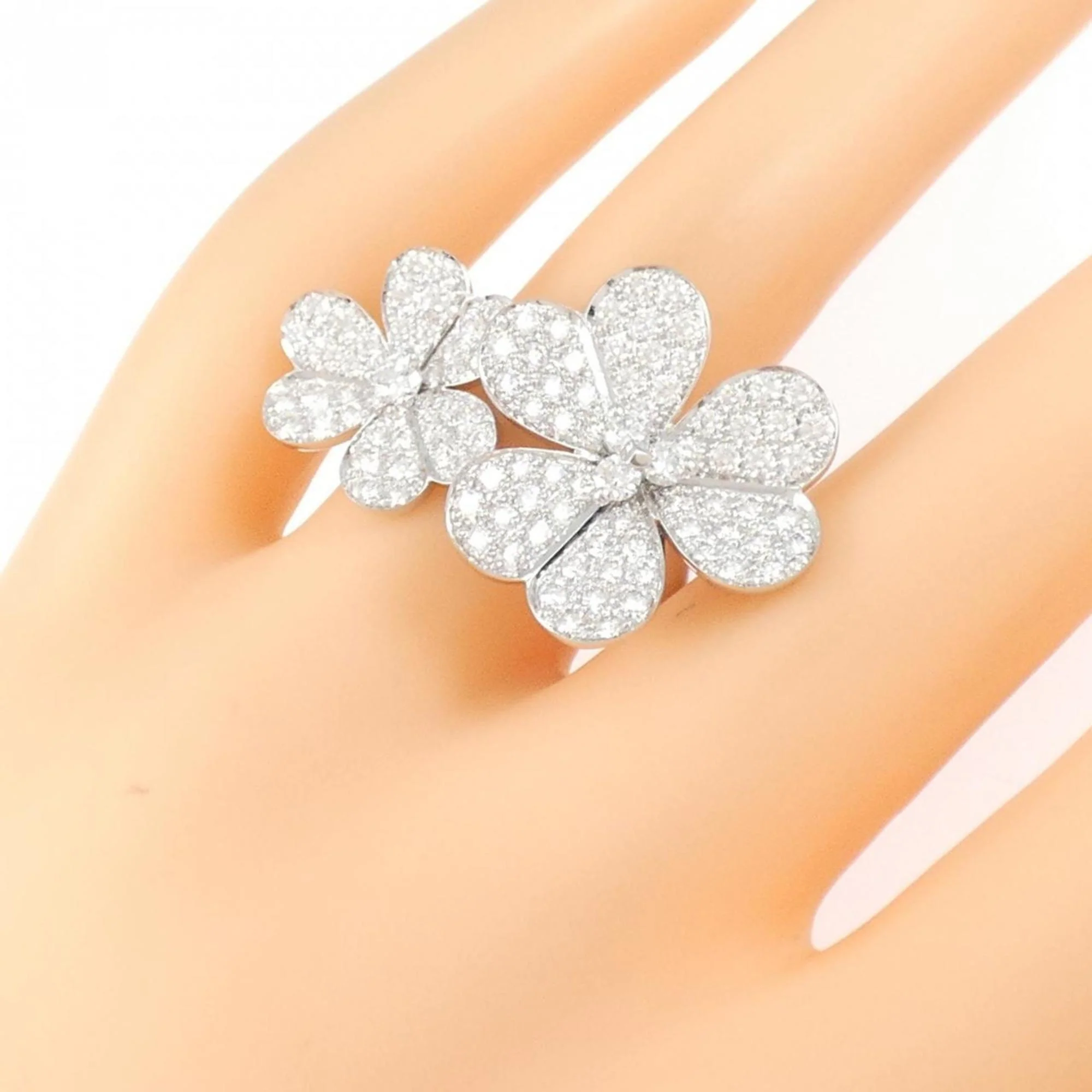 Frivole Entree Les Doors Ring 18K White Gold with Diamond - Image 5