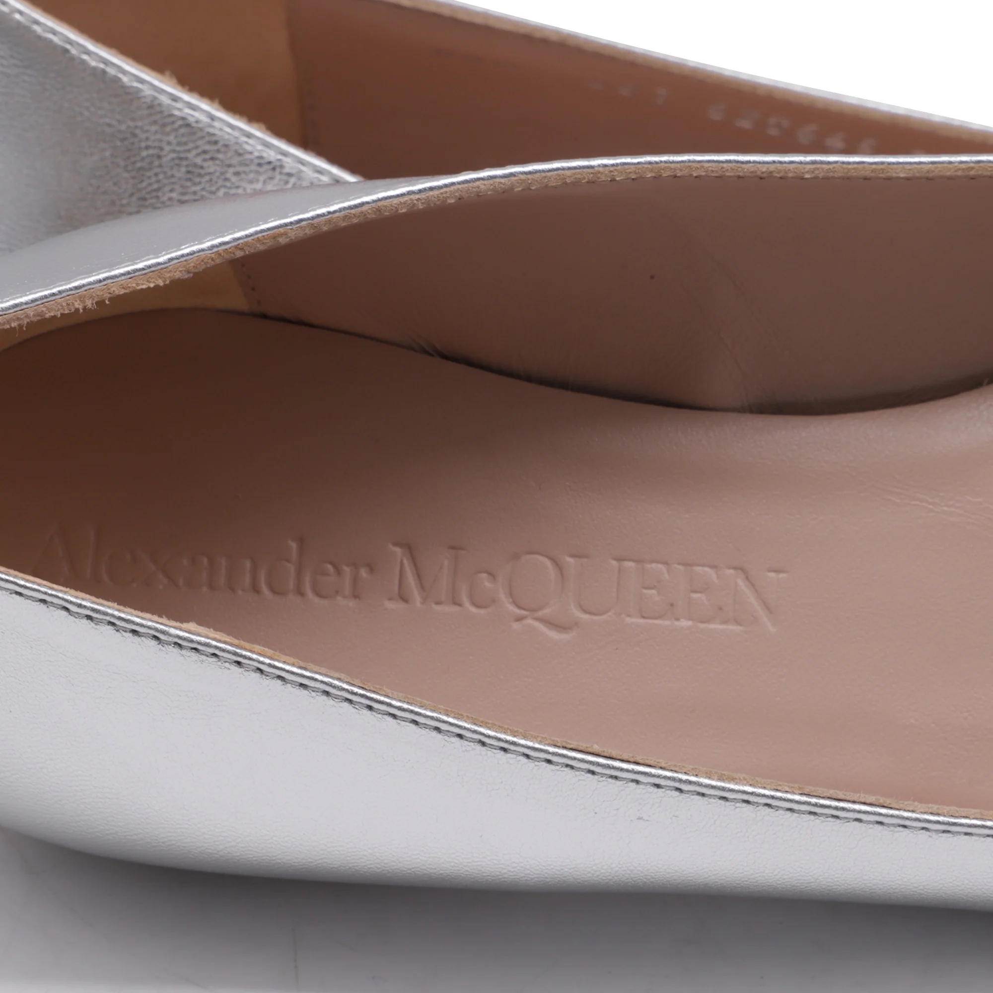 Women's Alexander Mcqueen Skull Accent Ballet Flats in Silver Leather - Image 7