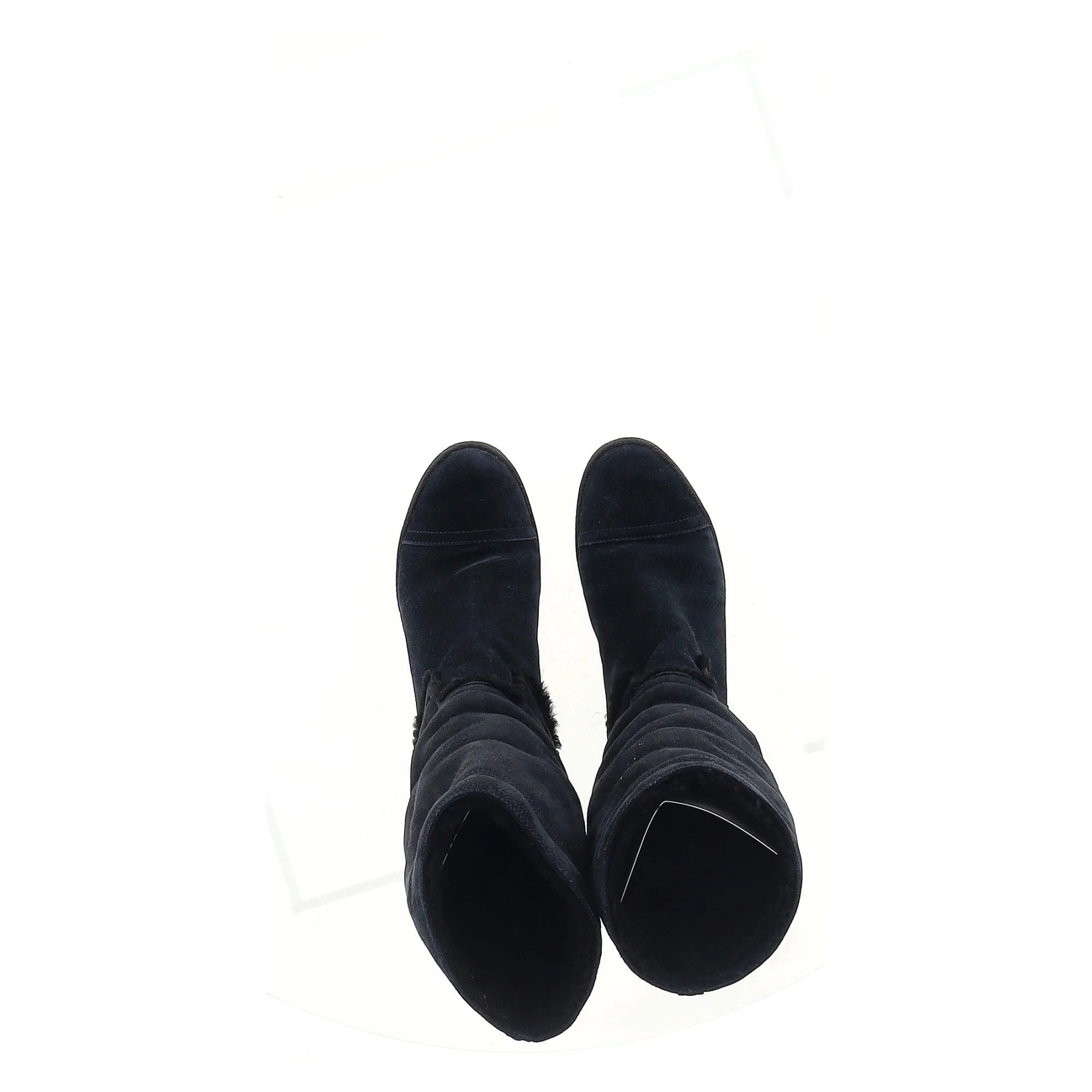 Women's Chanel CC Logo Shearling Boots in Navy Blue Suede - Image 8