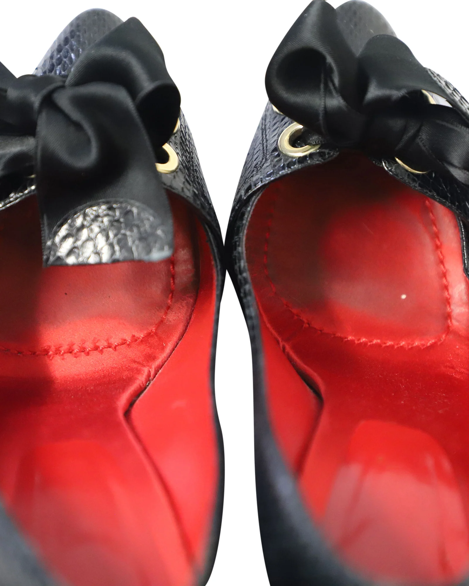 Women's Dolce & Gabbana Snakeskin Embossed Pumps in Black Leather - Image 7