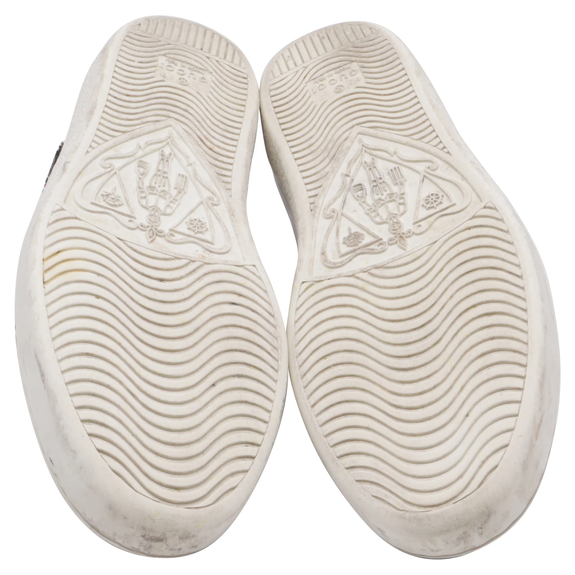 Women's Gucci Ace Arrow-Embroidered Sneakers in White Leather - Image 6